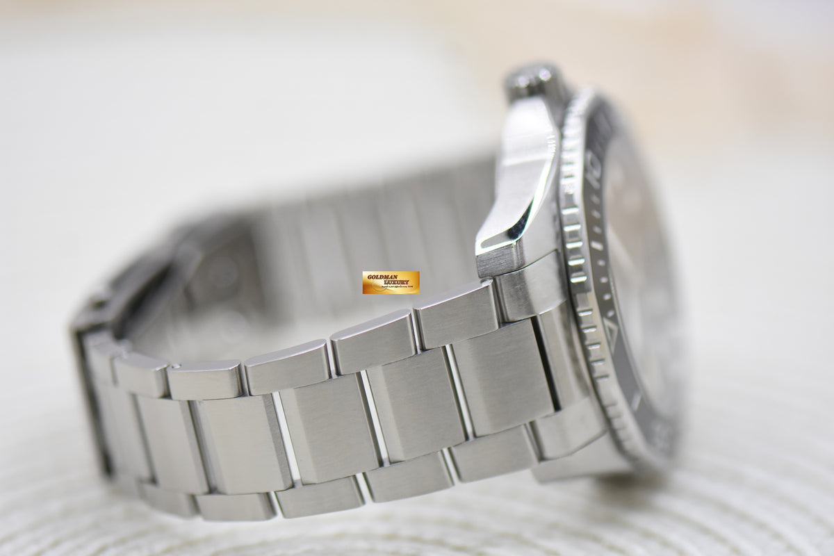 [SOLD] TAG HEUER AQUARACER PROFESSIONAL 300m 43mm STEEL BRACELET AUTOMATIC WBP201A (LNIB)