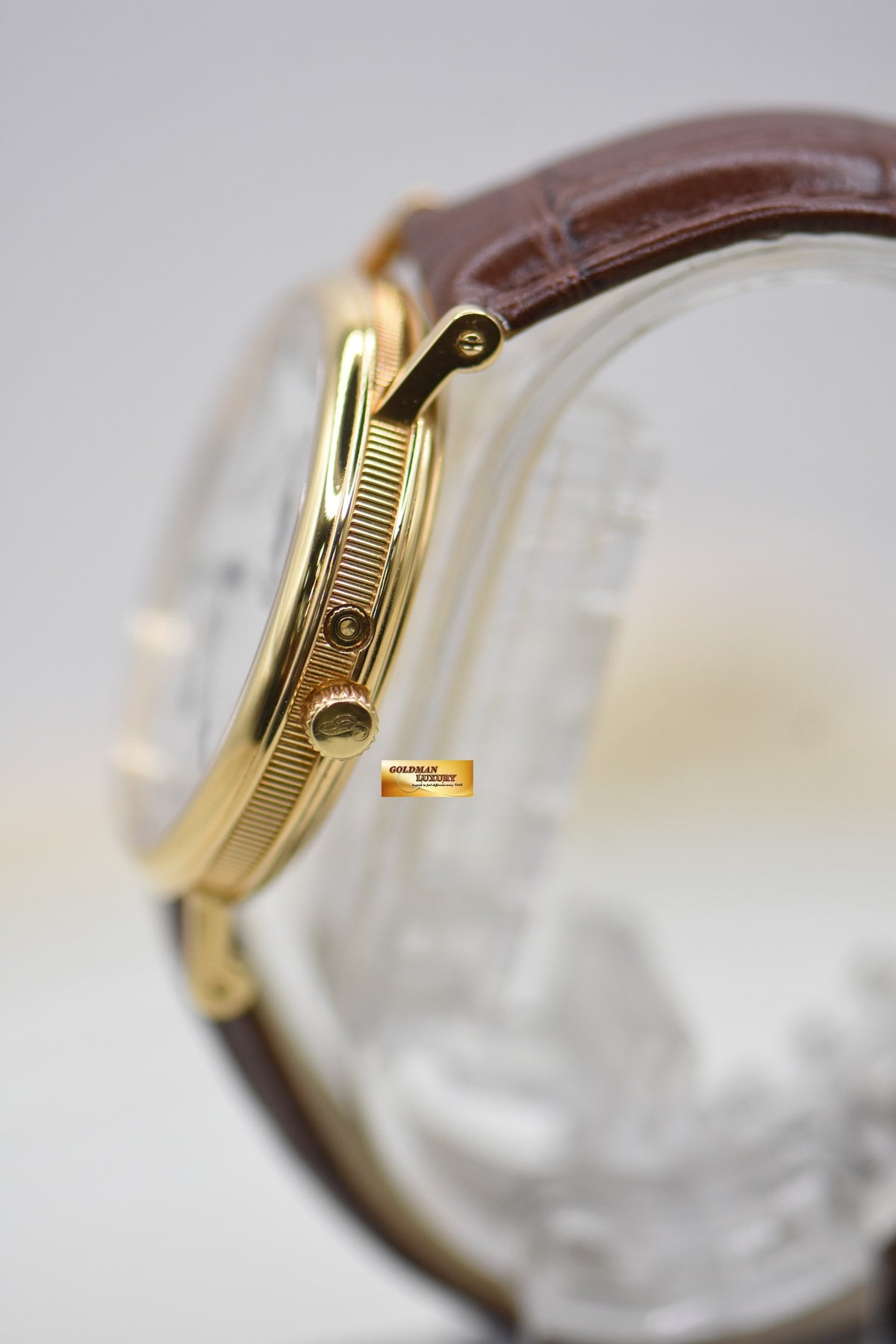 [SOLD] BREGUET CLASSIQUE POWER RESERVE MOONPHASE 36mm YELLOW GOLD IN LEATHER STRAP AUTOMATIC 3130BA (MINT)