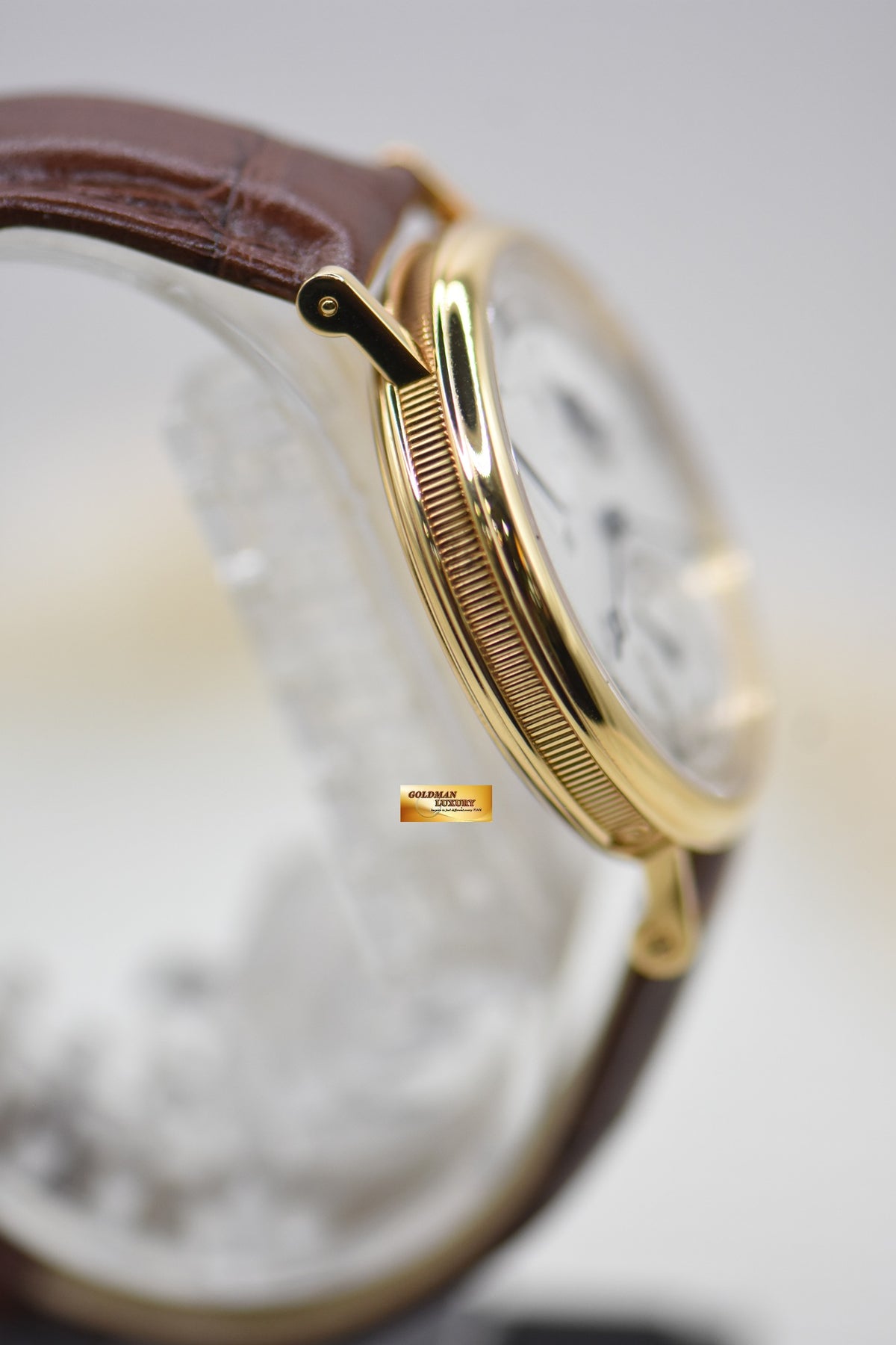 [SOLD] BREGUET CLASSIQUE POWER RESERVE MOONPHASE 36mm YELLOW GOLD IN LEATHER STRAP AUTOMATIC 3130BA (MINT)