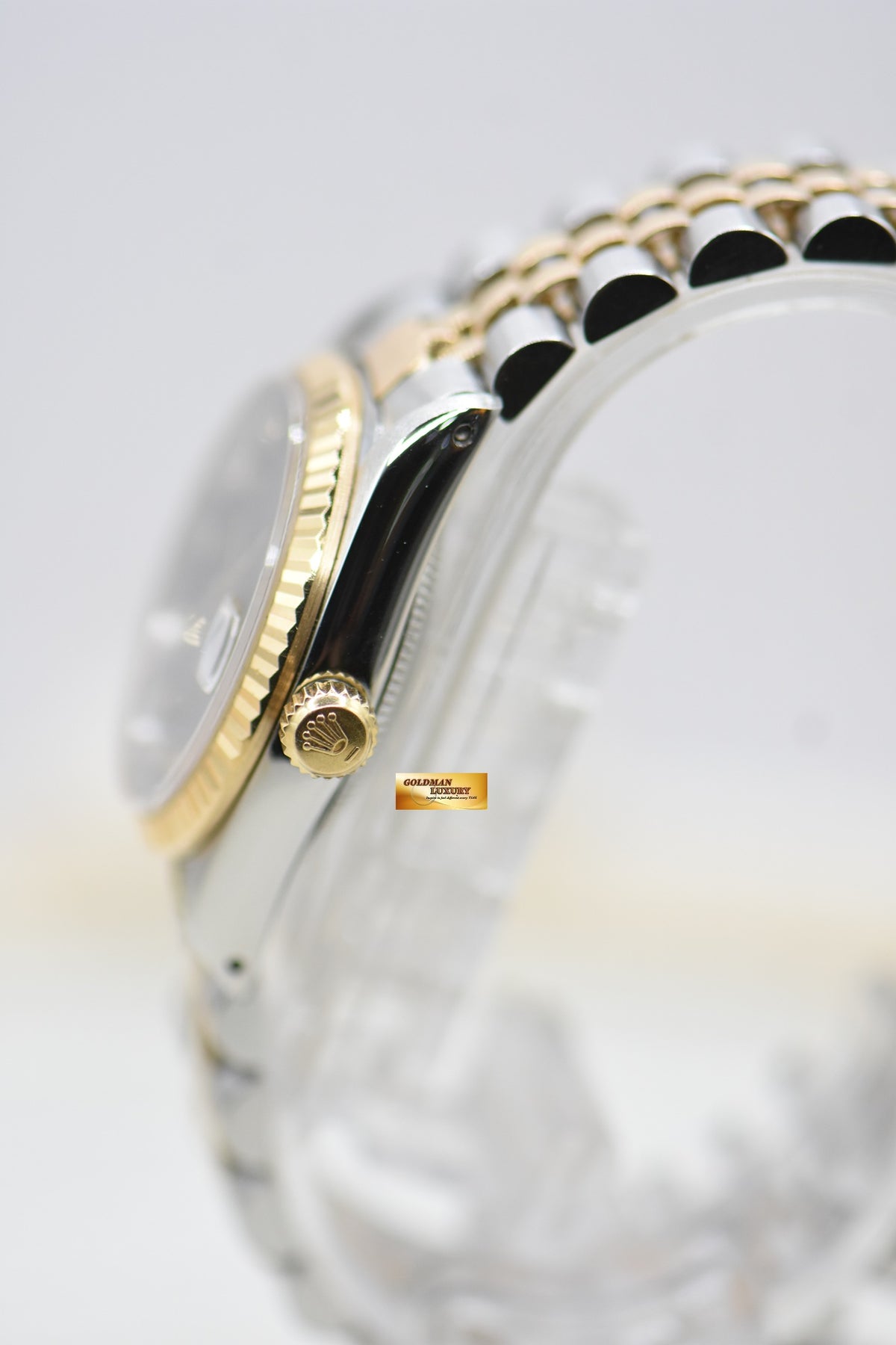 [SOLD] ROLEX OYSTER DATEJUST 31mm HALF-GOLD IN JUBILEE BRACELET BLACK DIAMOND DIAL 68273 (MINT)