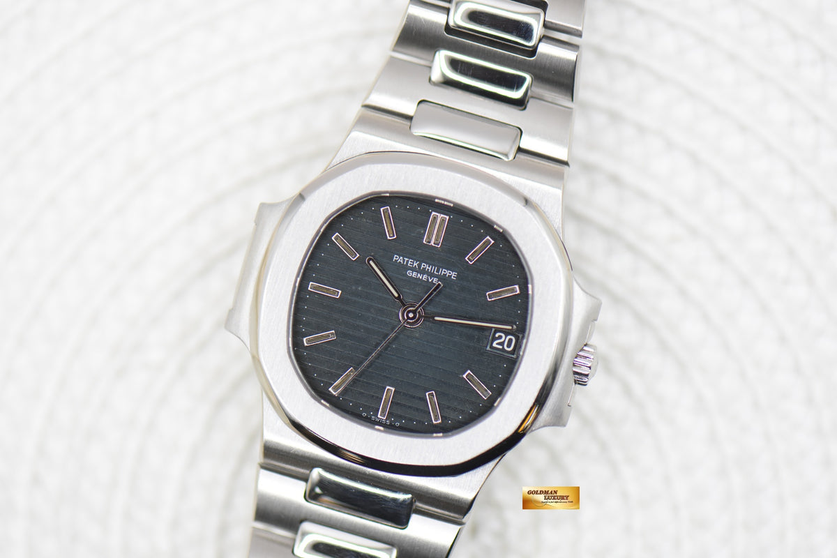 [SOLD] PATEK PHILIPPE NAUTILUS 37mm STEEL IN BRACELET BLUE 3800/1A (MINT)