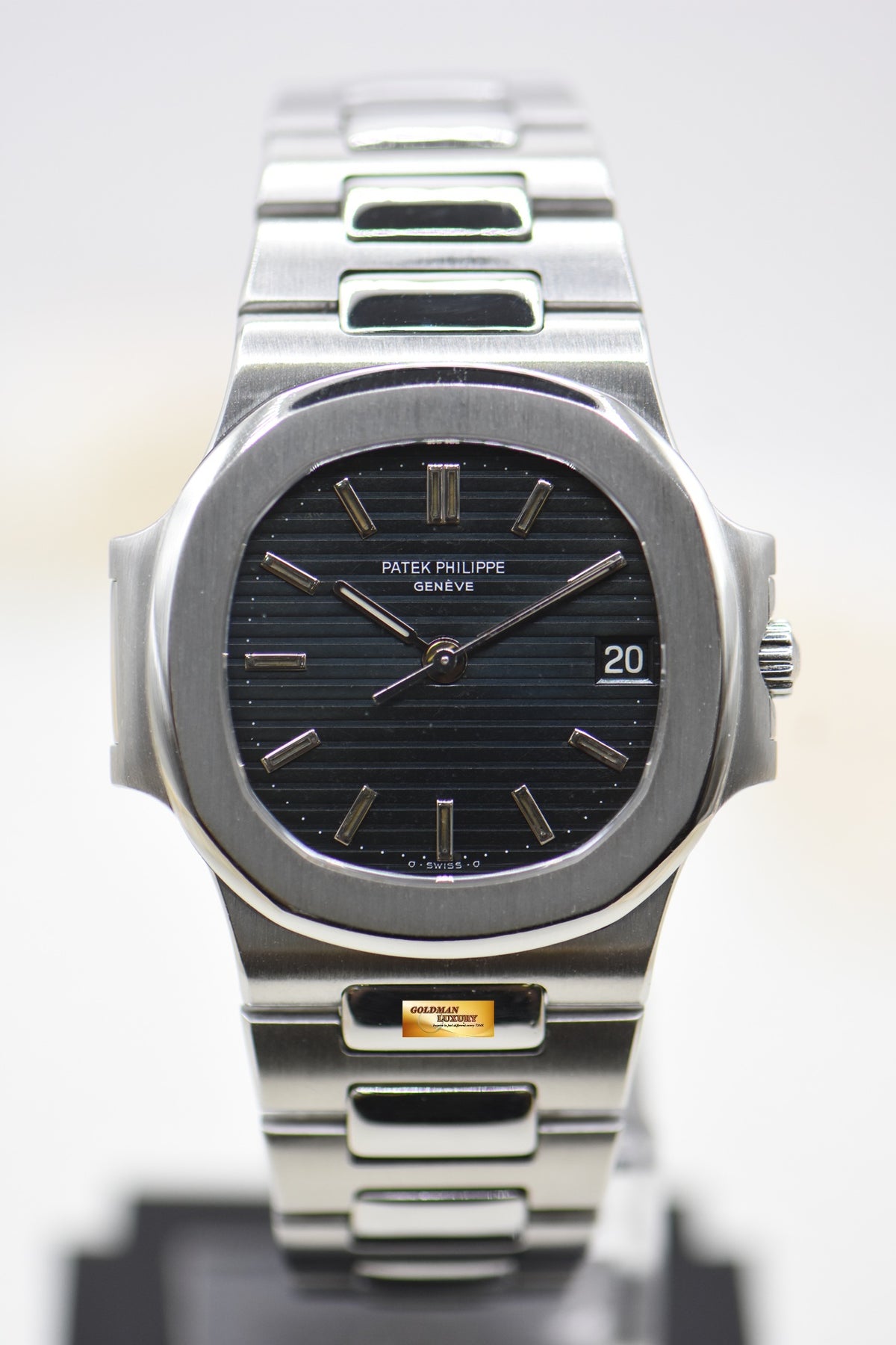 [SOLD] PATEK PHILIPPE NAUTILUS 37mm STEEL IN BRACELET BLUE 3800/1A (MINT)