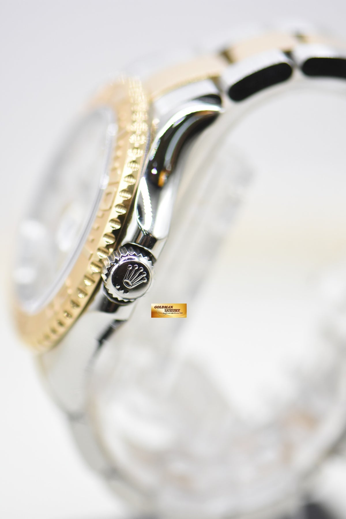 [SOLD] ROLEX OYSTER PERPETUAL YACHT-MASTER HALF-GOLD 40mm MOP DIAMOND DIAL AUTOMATIC 16623 (MINT)