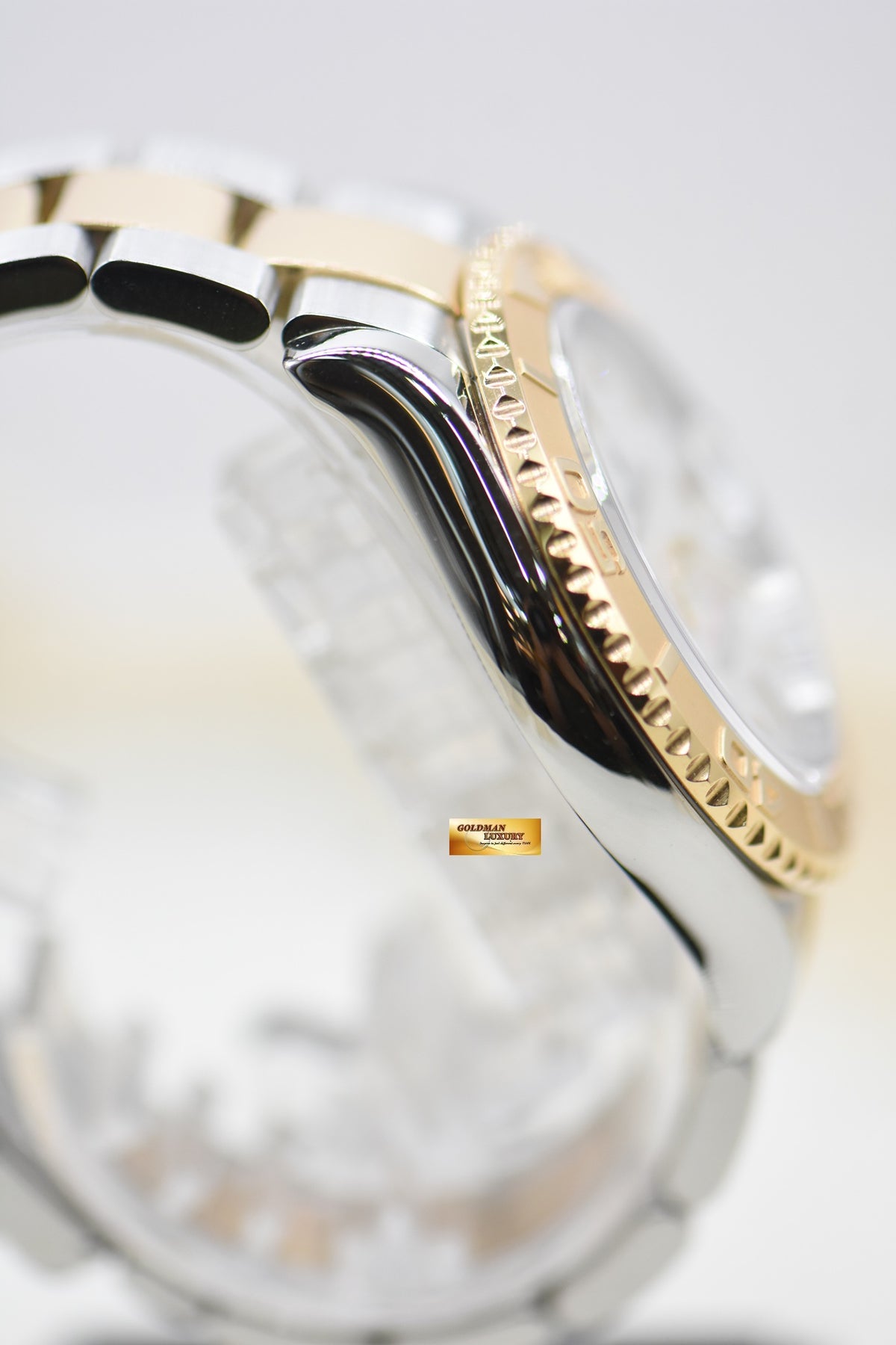 [SOLD] ROLEX OYSTER PERPETUAL YACHT-MASTER HALF-GOLD 40mm MOP DIAMOND DIAL AUTOMATIC 16623 (MINT)