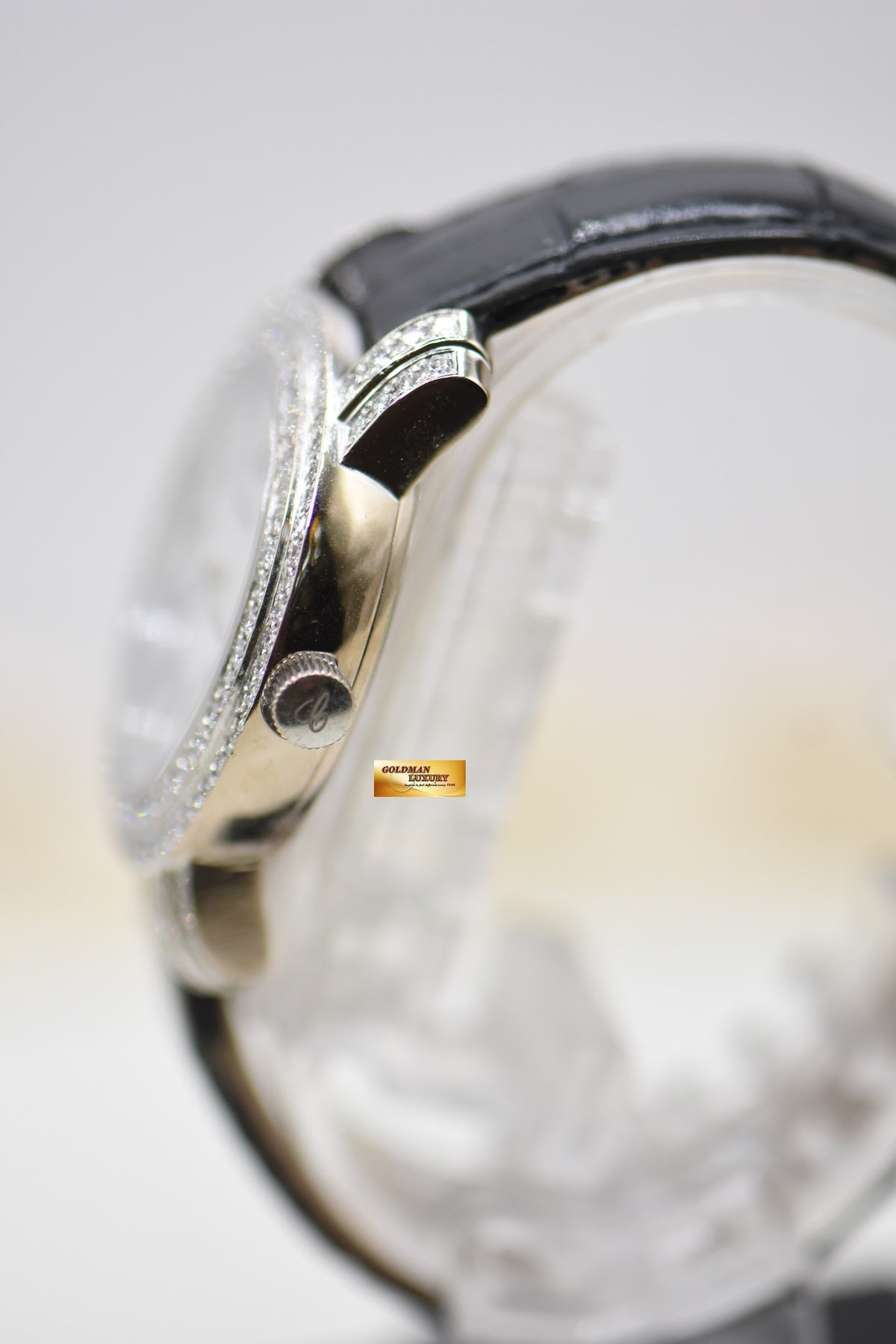 CHOPARD L’Heure Du DIAMANT LADIES 33mm WHITE GOLD IN LEATHER STRAP MOP QUARTZ 139339 (MINT)