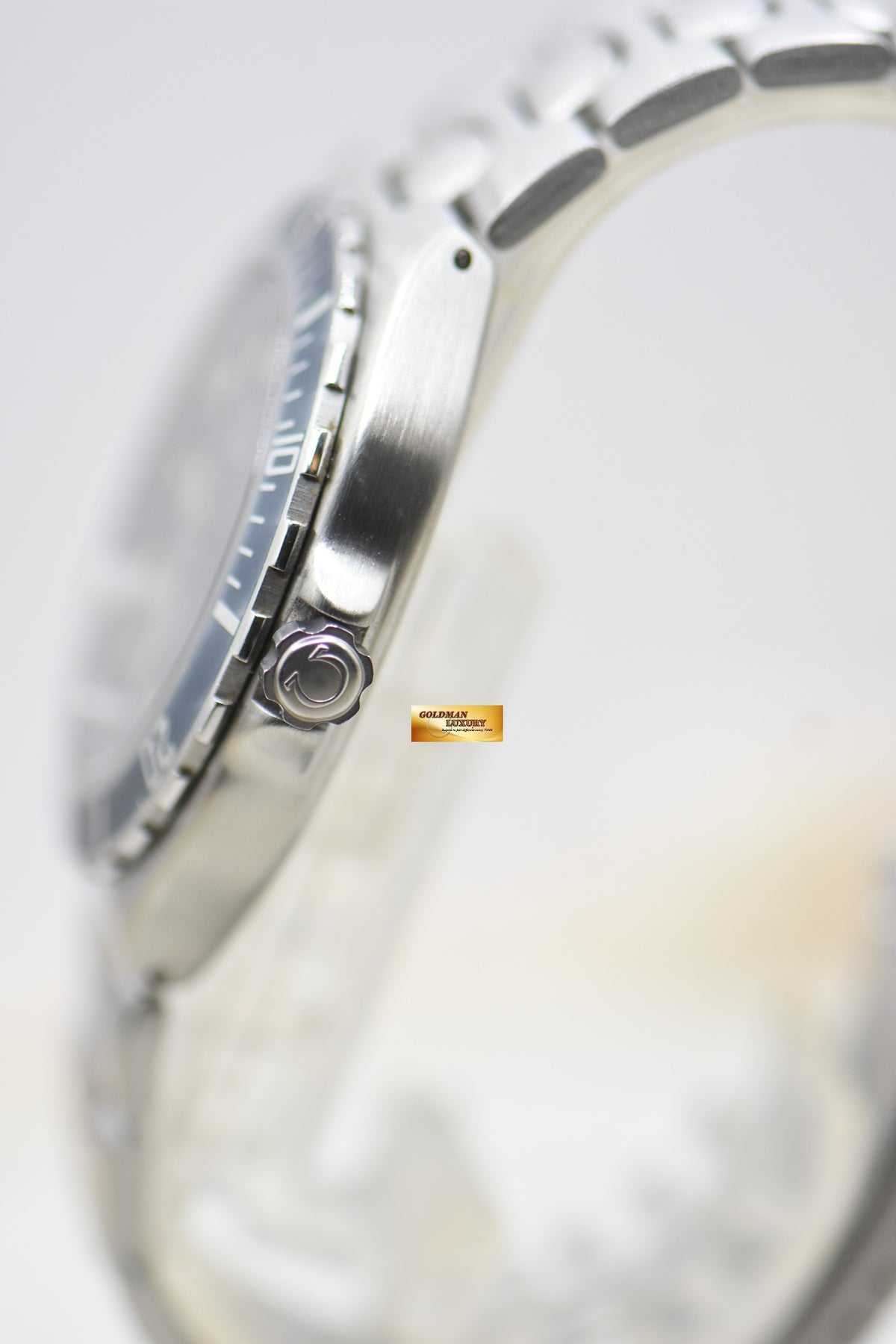 OMEGA SEAMASTER 200 “PRE-BOND” STEEL QUARTZ 394.1041 (MINT)