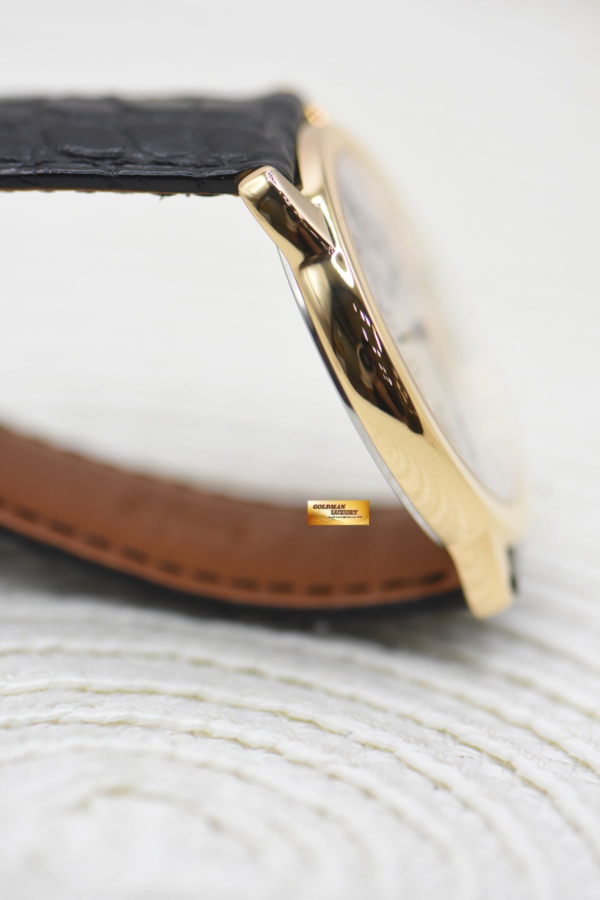 CARTIER RONDE SOLO 36mm YELLOW GOLD IN LEATHER STRAP QUARTZ W6700455 (MINT)