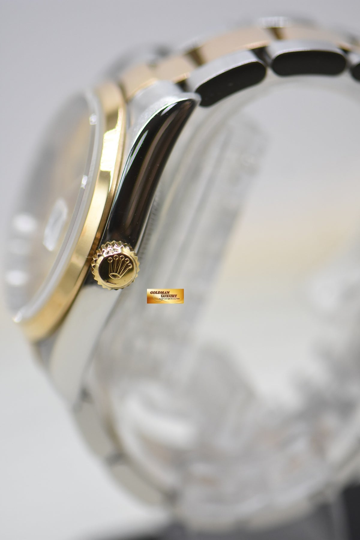 [SOLD] ROLEX OYSTER DATEJUST 36mm HALF-GOLD IN OYSTER BRACELET GOLD DIAL 16203 (MINT)