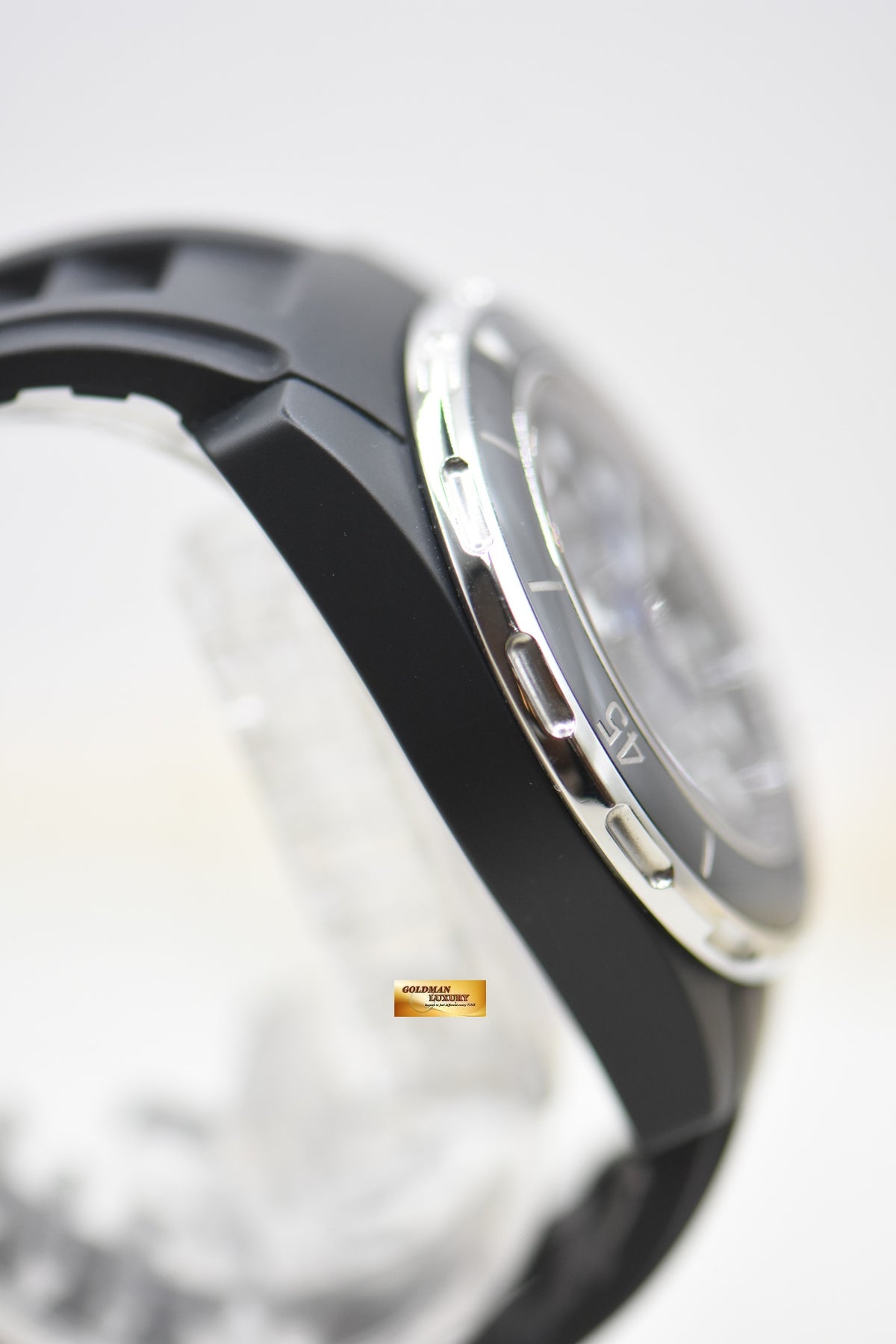 CHANEL J12 MARINE 42mm BLACK CERAMIC IN RUBBER AUTOMATIC H2558 (MINT)