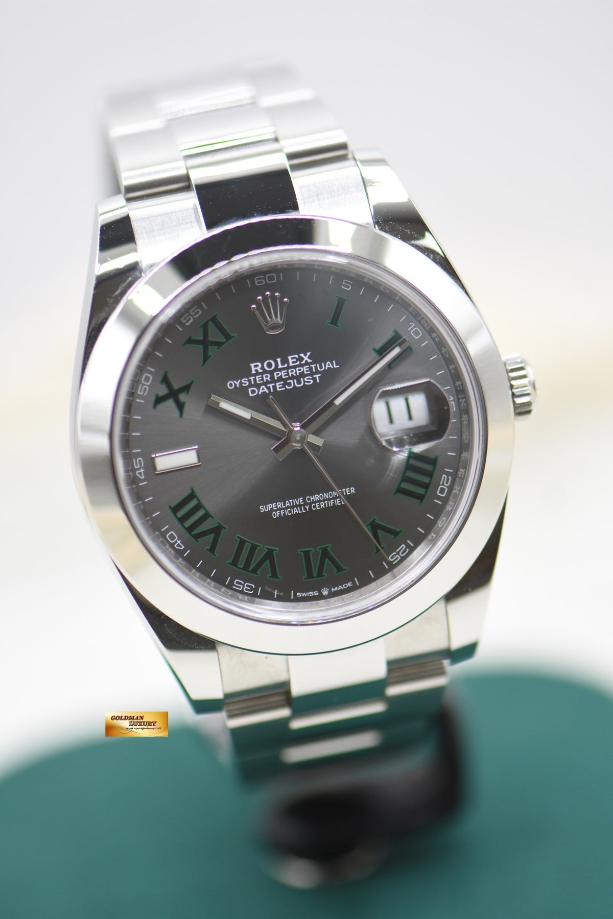 ROLEX OYSTER DATEJUST 41mm STEEL IN OYSTER BRACELET WIMBLEDON DIAL 126300 (MINT)