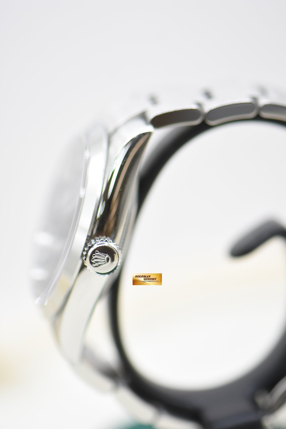 ROLEX OYSTER EXPLORER 40mm STEEL IN OYSTER BRACELET 224270 (MINT)