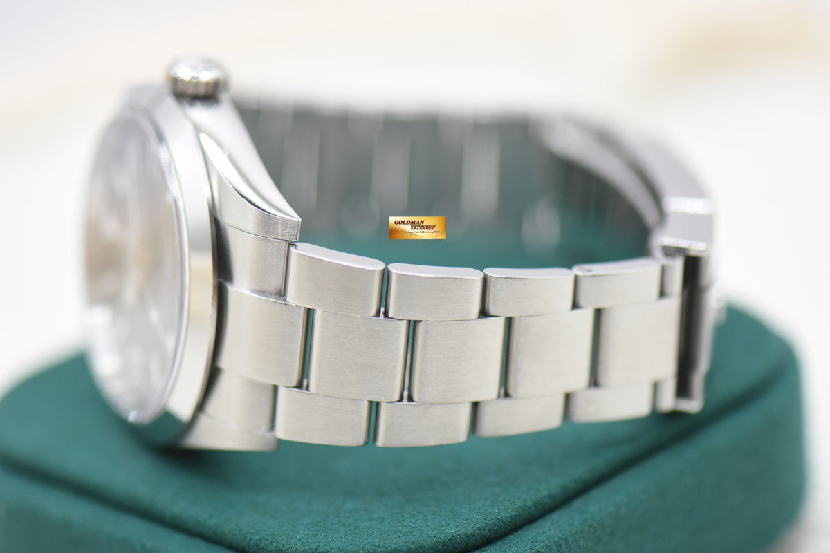 ROLEX OYSTER EXPLORER 40mm STEEL IN OYSTER BRACELET 224270 (MINT)
