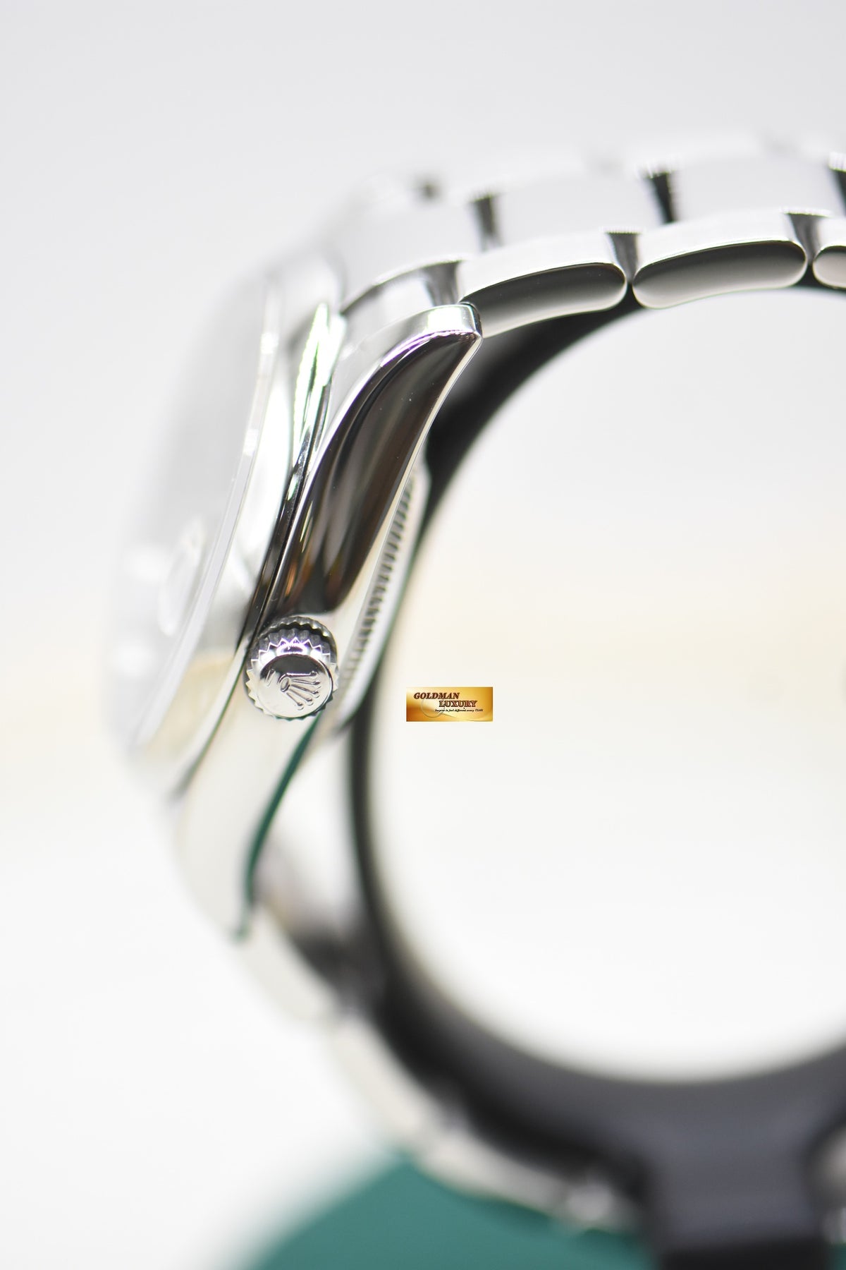 ROLEX OYSTER DATE 34mm STEEL OYSTER BRACELET BLACK ROMAN DIAL 115200 (MINT)