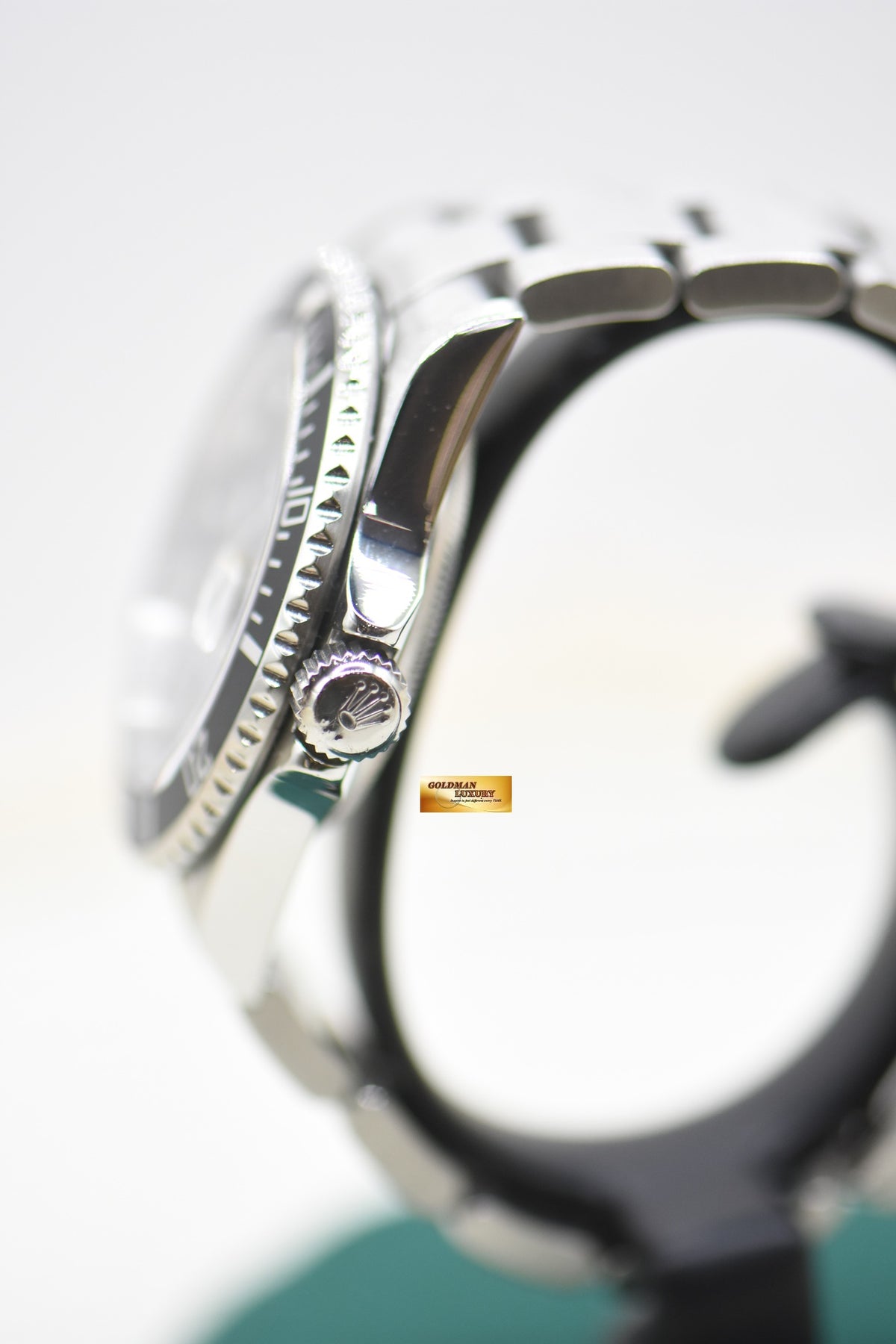 ROLEX OYSTER SUBMARINER 40mm STEEL IN BRACELET BLACK 16610 (MINT)