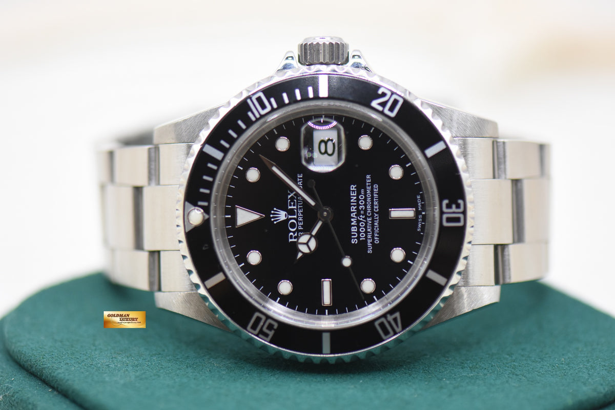 ROLEX OYSTER SUBMARINER 40mm STEEL IN BRACELET BLACK 16610 (MINT)