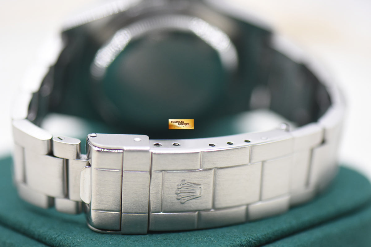 ROLEX OYSTER SUBMARINER 40mm STEEL IN BRACELET BLACK 16610 (MINT)