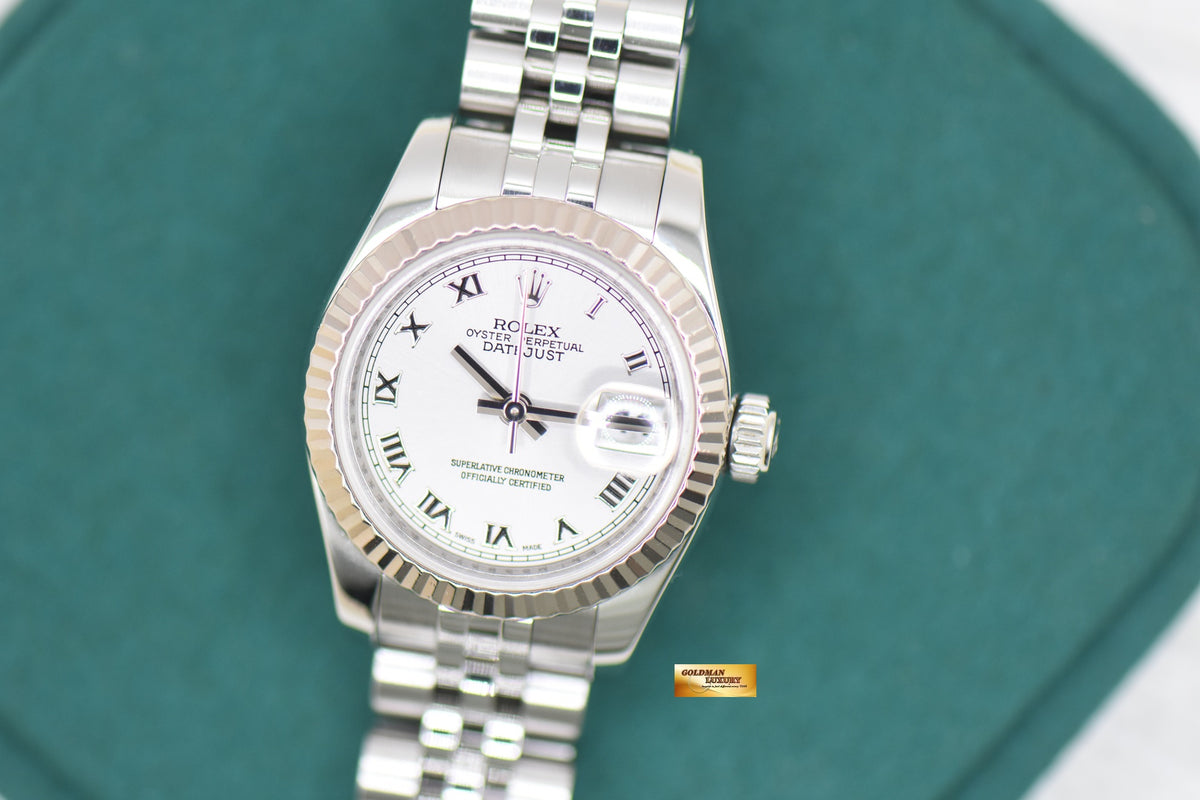 ROLEX OYSTER DATEJUST 26mm STEEL IN JUBILEE BRACELET SILVER ROMAN DIAL 179174 (MINT)