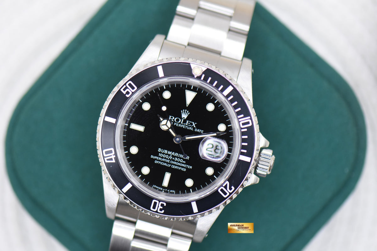 ROLEX OYSTER SUBMARINER 40mm STEEL IN BRACELET BLACK 16610 (MINT)