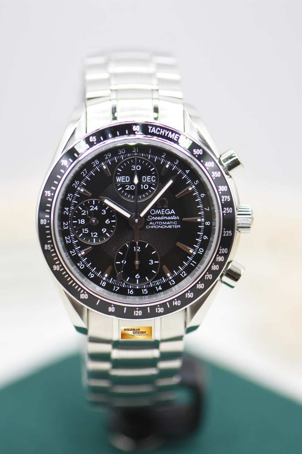 OMEGA SPEEDMASTER CHRONOGRAPH DAY-DATE-MONTH 40mm STEEL IN BRACELET BLACK DIAL 3220.5000 (MINT)