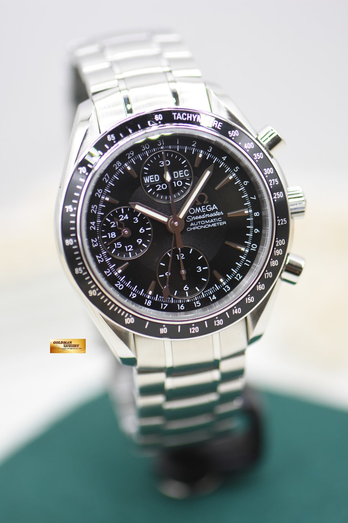 OMEGA SPEEDMASTER CHRONOGRAPH DAY-DATE-MONTH 40mm STEEL IN BRACELET BLACK DIAL 3220.5000 (MINT)