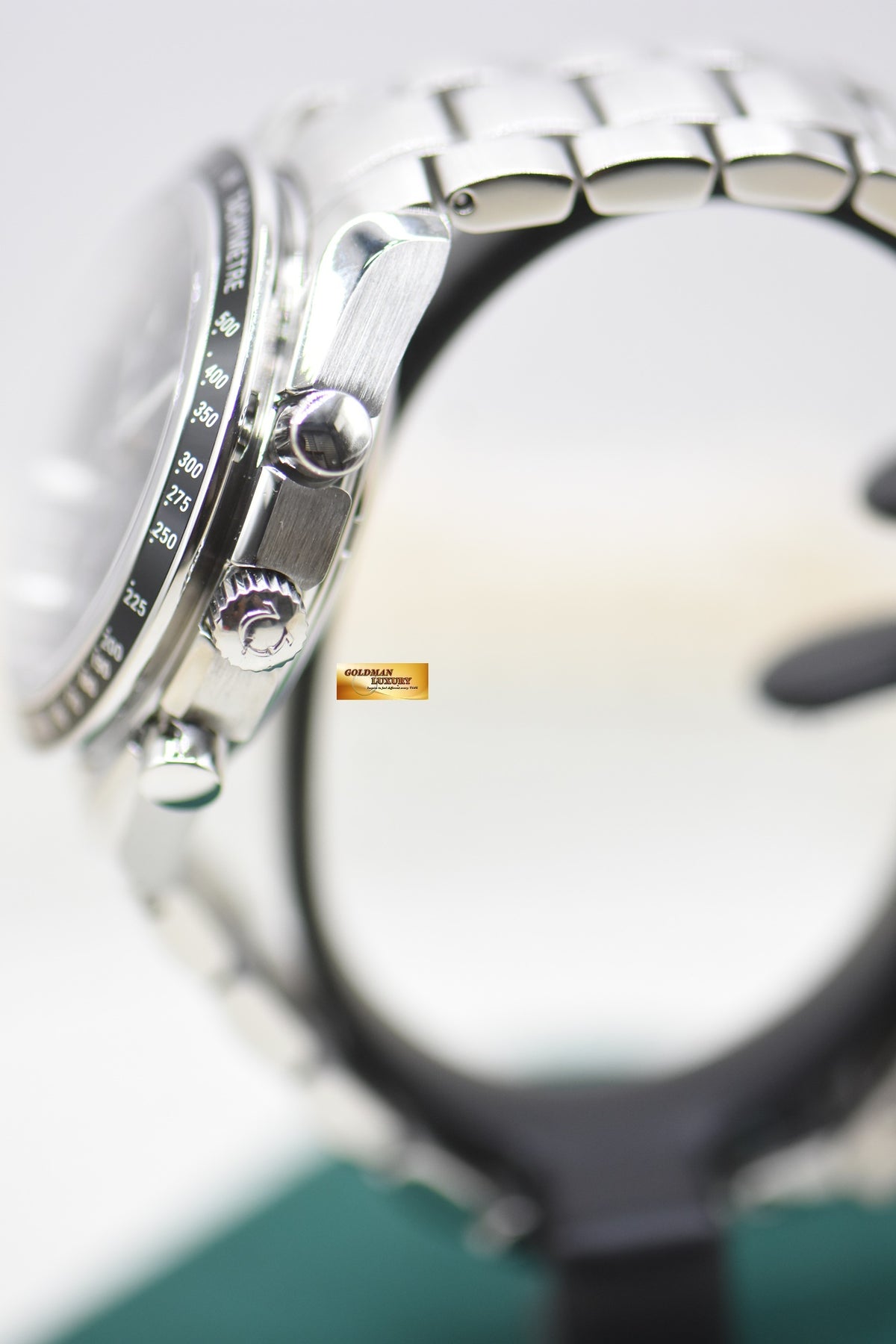 OMEGA SPEEDMASTER CHRONOGRAPH DAY-DATE-MONTH 40mm STEEL IN BRACELET BLACK DIAL 3220.5000 (MINT)