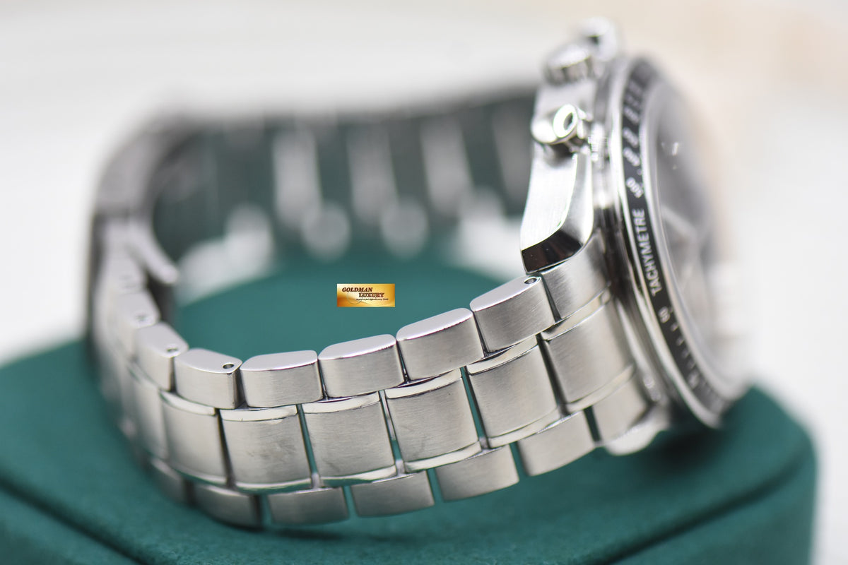 OMEGA SPEEDMASTER CHRONOGRAPH DAY-DATE-MONTH 40mm STEEL IN BRACELET BLACK DIAL 3220.5000 (MINT)