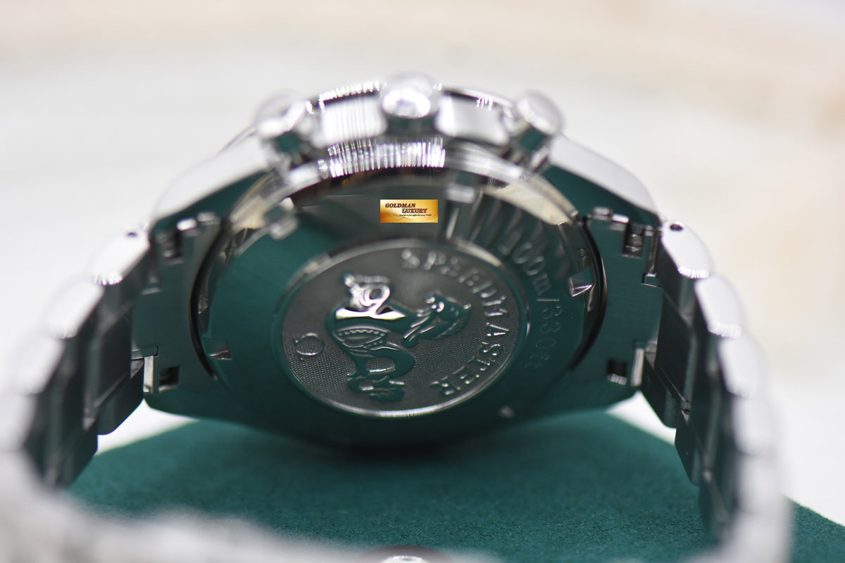 OMEGA SPEEDMASTER CHRONOGRAPH DAY-DATE-MONTH 40mm STEEL IN BRACELET BLACK DIAL 3220.5000 (MINT)