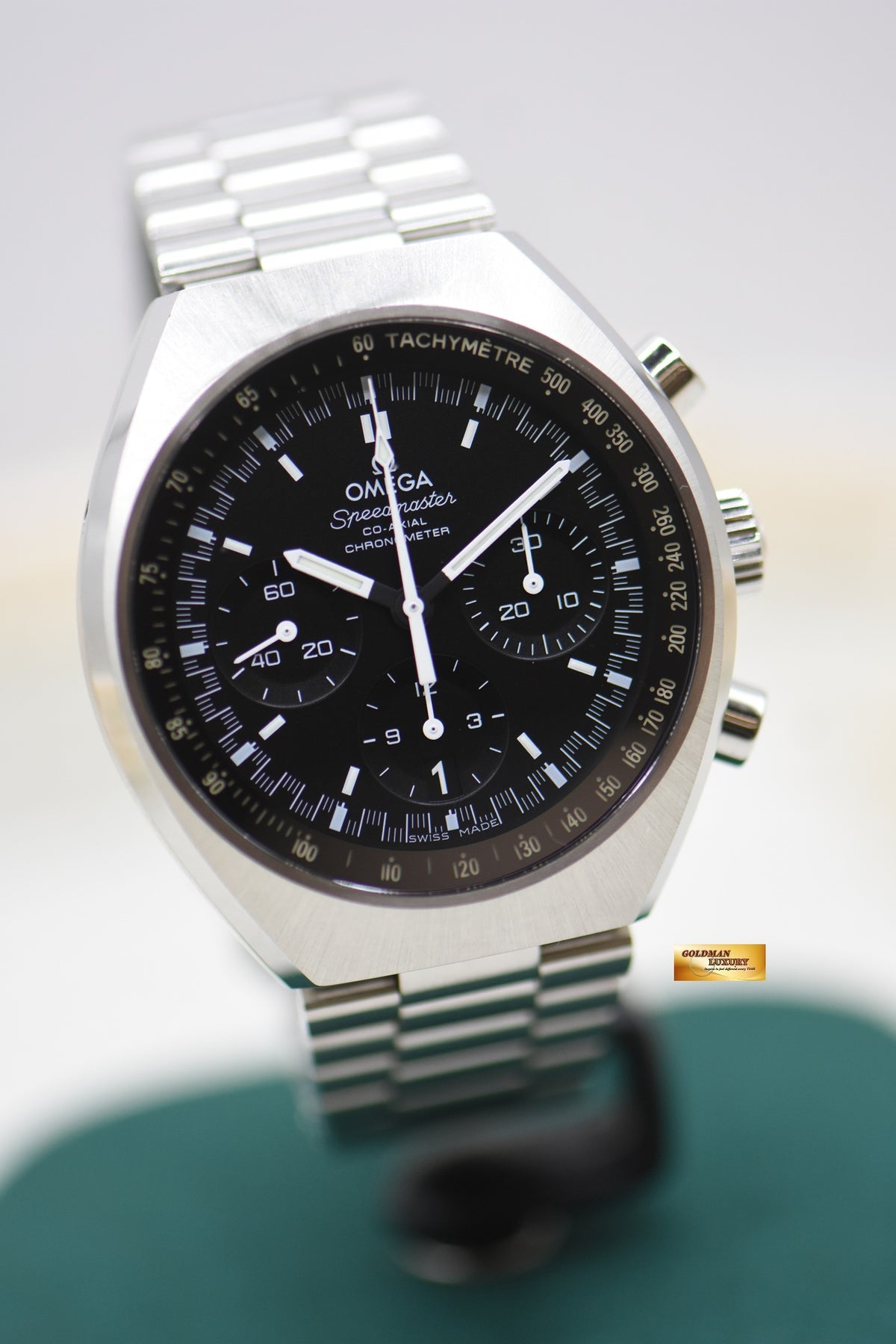 [SOLD] OMEGA SPEEDMASTER CHRONOGRAPH MARK II 43mm STEEL IN BRACELET BLACK DIAL 327.10.43.50.01.001 (MINT)