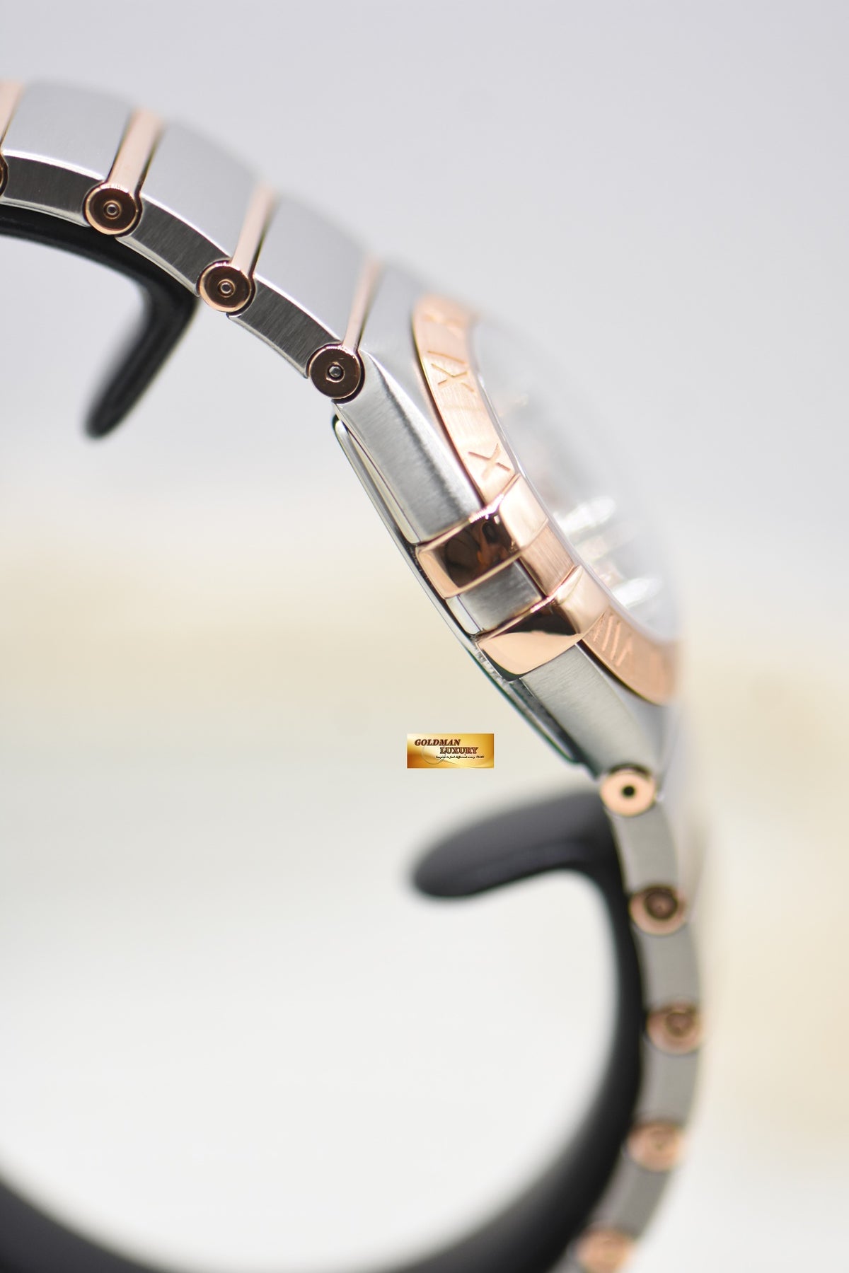 OMEGA CONSTELLATION 27mm HALF-RED GOLD IN BRACELET MOP DIAMOND DIAL QUARTZ 123.20.27.60.55.001 (LNIB)