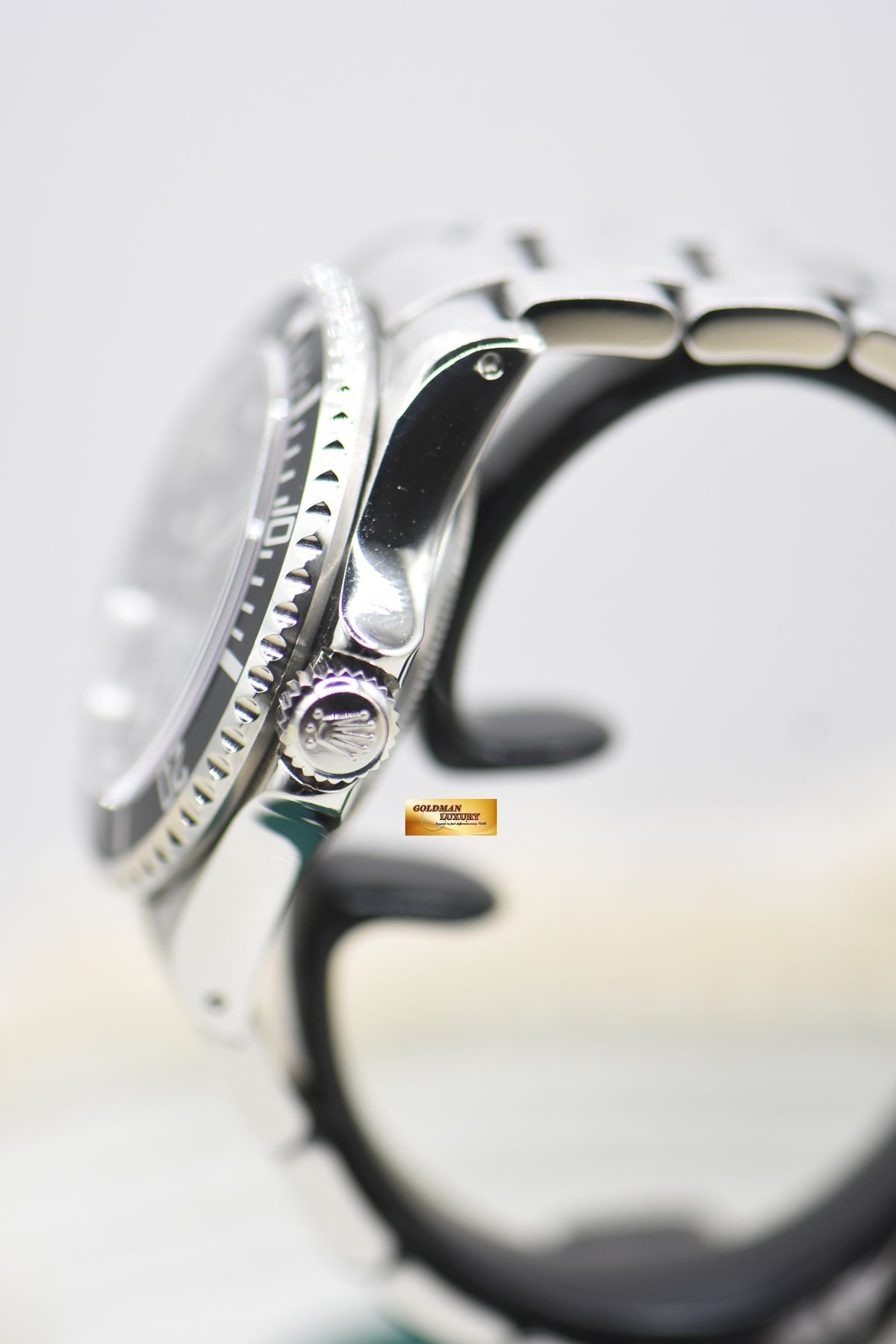ROLEX OYSTER SEA-DWELLER 40mm OYSTER STEEL BRACELET BLACK 16600 (MINT)