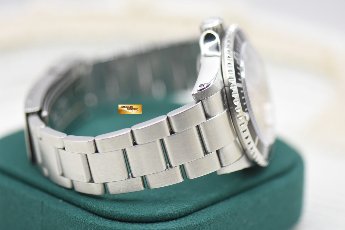 ROLEX OYSTER SEA-DWELLER 40mm OYSTER STEEL BRACELET BLACK 16600 (MINT)