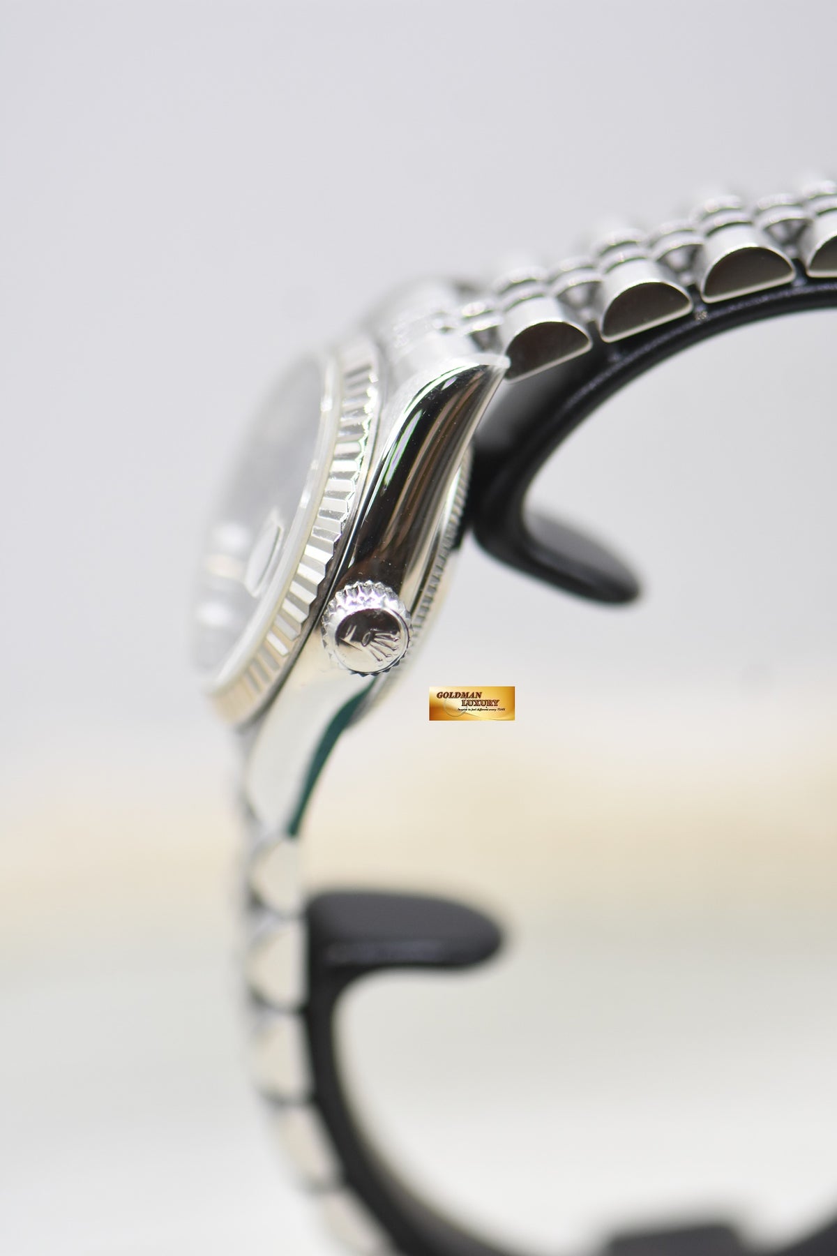 ROLEX OYSTER DATEJUST 26mm STEEL IN JUBILEE BRACELET BLUE ROMAN DIAL 69174 (MINT)