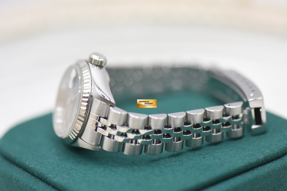 ROLEX OYSTER DATEJUST 26mm STEEL IN JUBILEE BRACELET BLUE ROMAN DIAL 69174 (MINT)