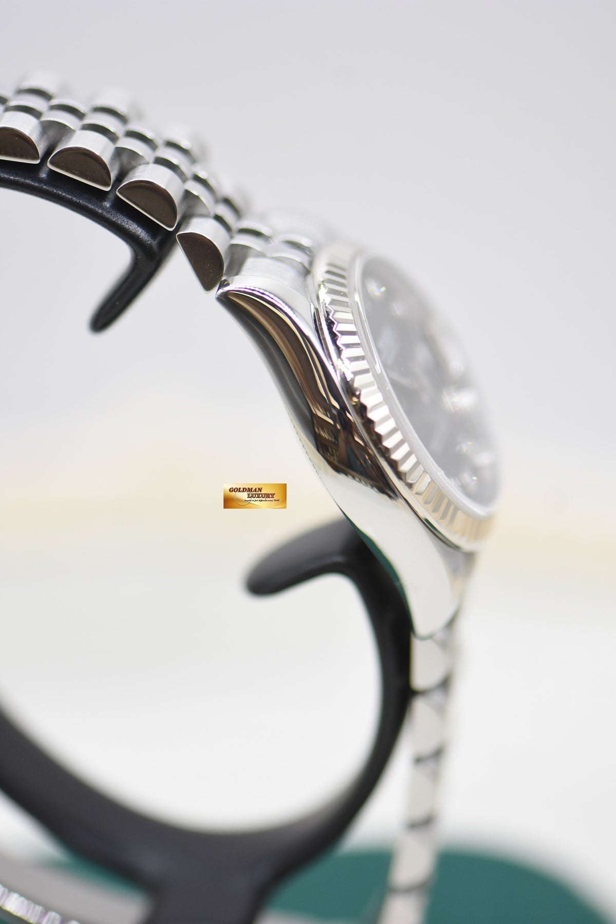 ROLEX OYSTER DATEJUST 31mm STEEL IN JUBILEE BRACELET BLACK DIAMOND DIAL 178274 (MINT)