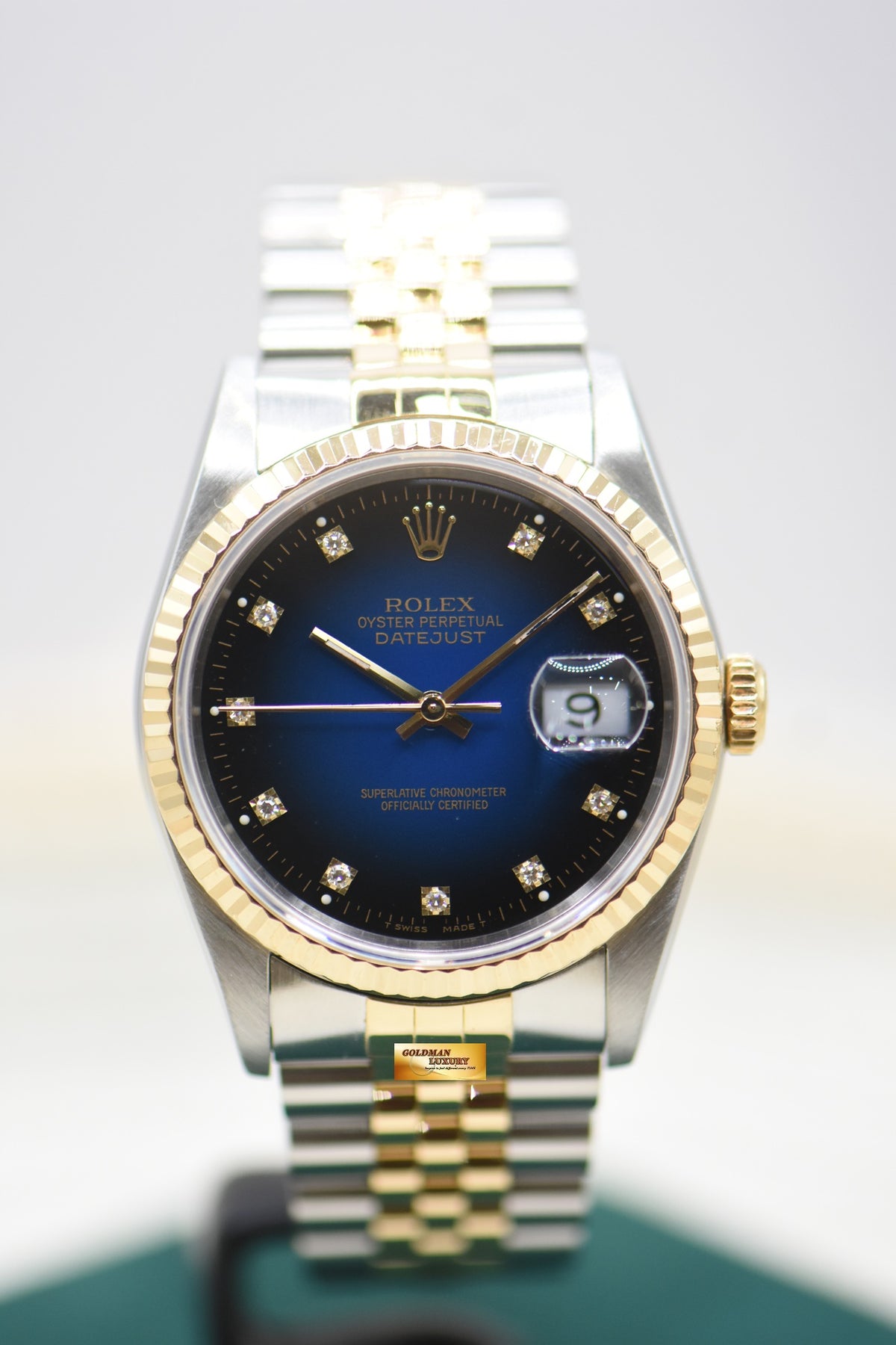 [SOLD] ROLEX OYSTER DATEJUST 36mm HALF -GOLD IN JUBILEE BRACELET BLUE VIGNETTE DIAMOND DIAL 16233 (MINT)