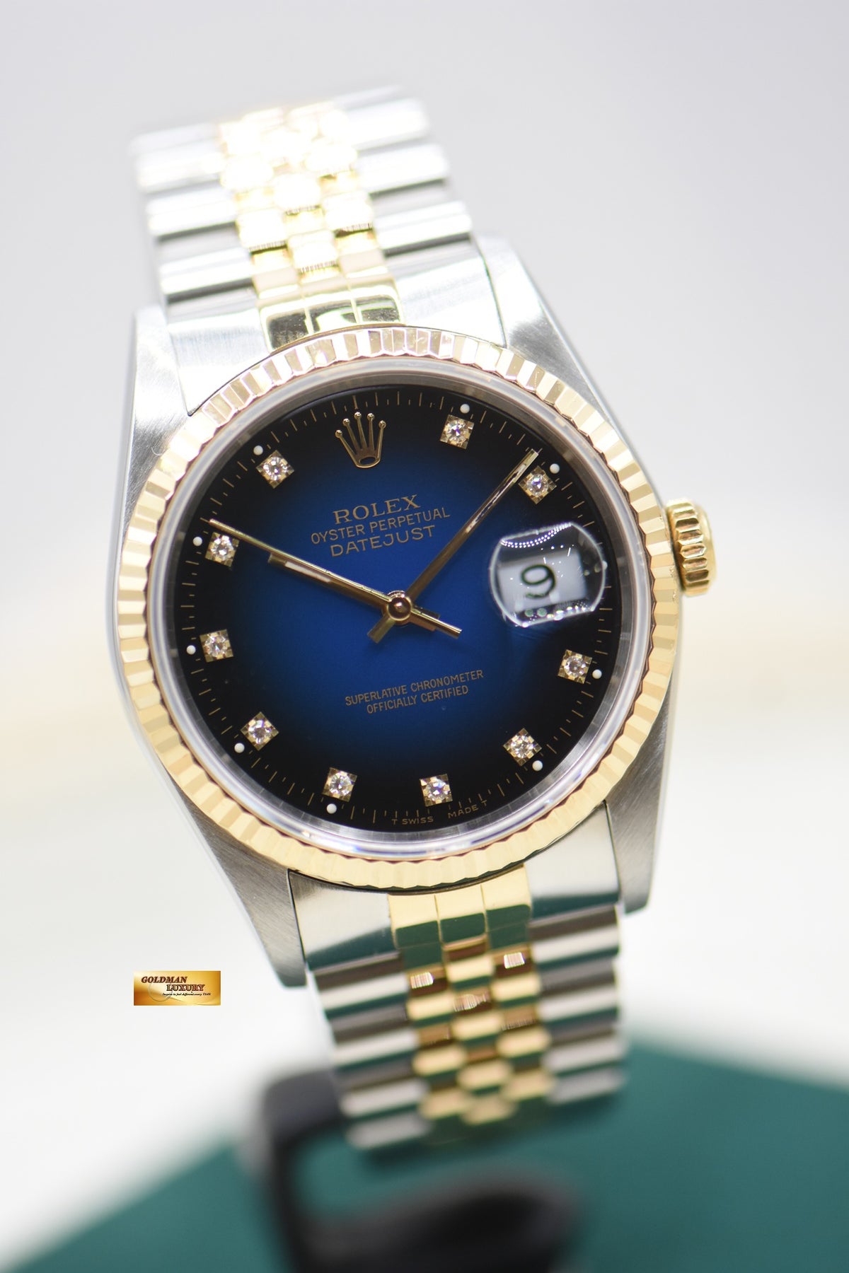 [SOLD] ROLEX OYSTER DATEJUST 36mm HALF -GOLD IN JUBILEE BRACELET BLUE VIGNETTE DIAMOND DIAL 16233 (MINT)