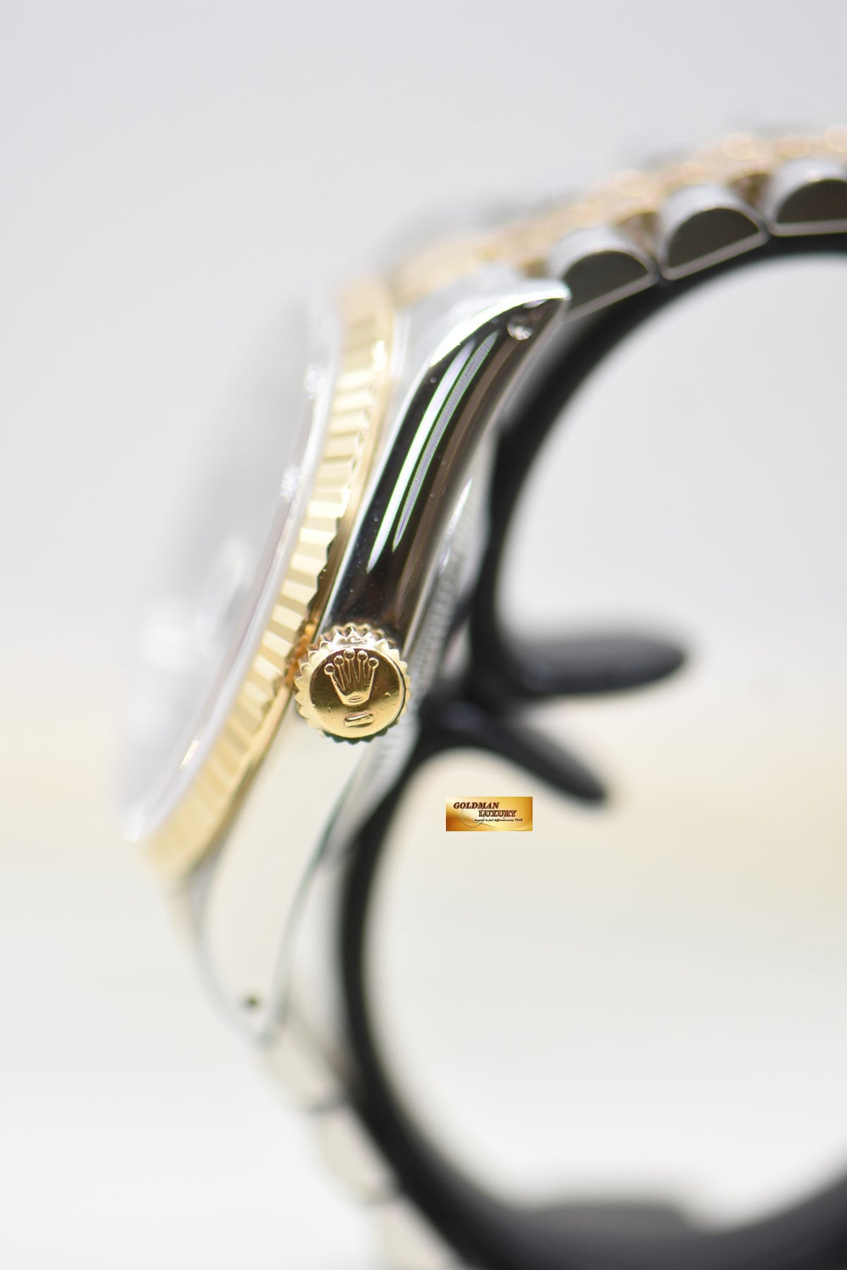 [SOLD] ROLEX OYSTER DATEJUST 36mm HALF -GOLD IN JUBILEE BRACELET BLUE VIGNETTE DIAMOND DIAL 16233 (MINT)