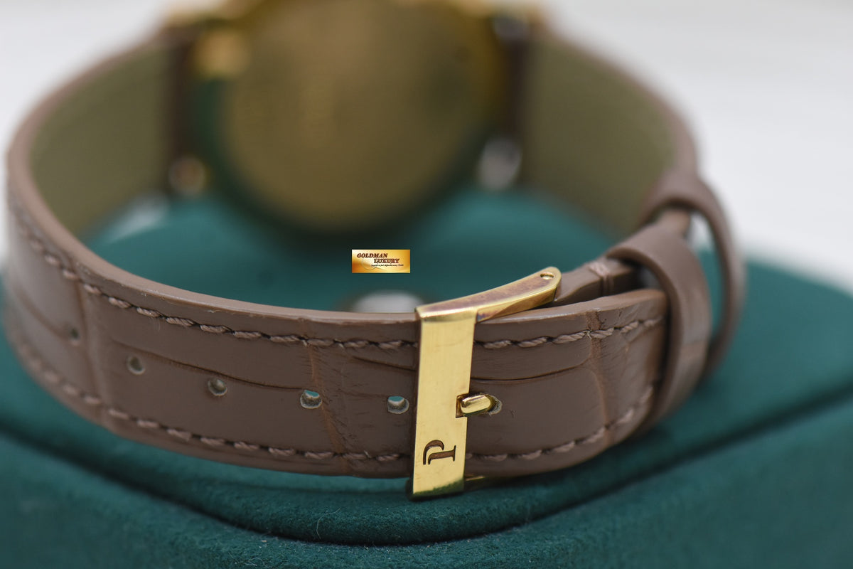 PIAGET VINTAGE ULTRA-THIN 32mm YELLOW GOLD IN LEATHER STRAP MANUAL WINDING 9023 (MINT)