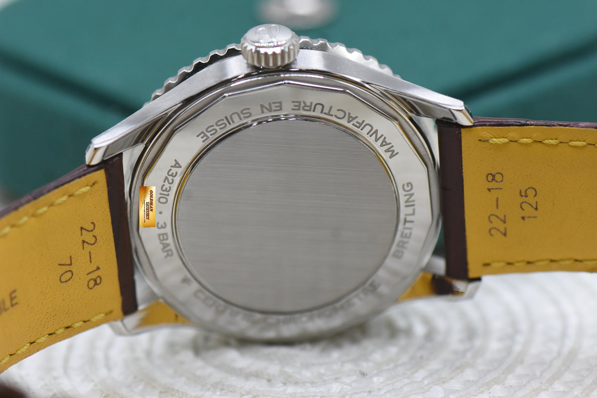 BREITLING NAVITIMER GMT 41mm STEEL IN LEATHER STRAP SILVER DIAL AUTOMATIC A32310 (LNIB-STICKERS INTACT)