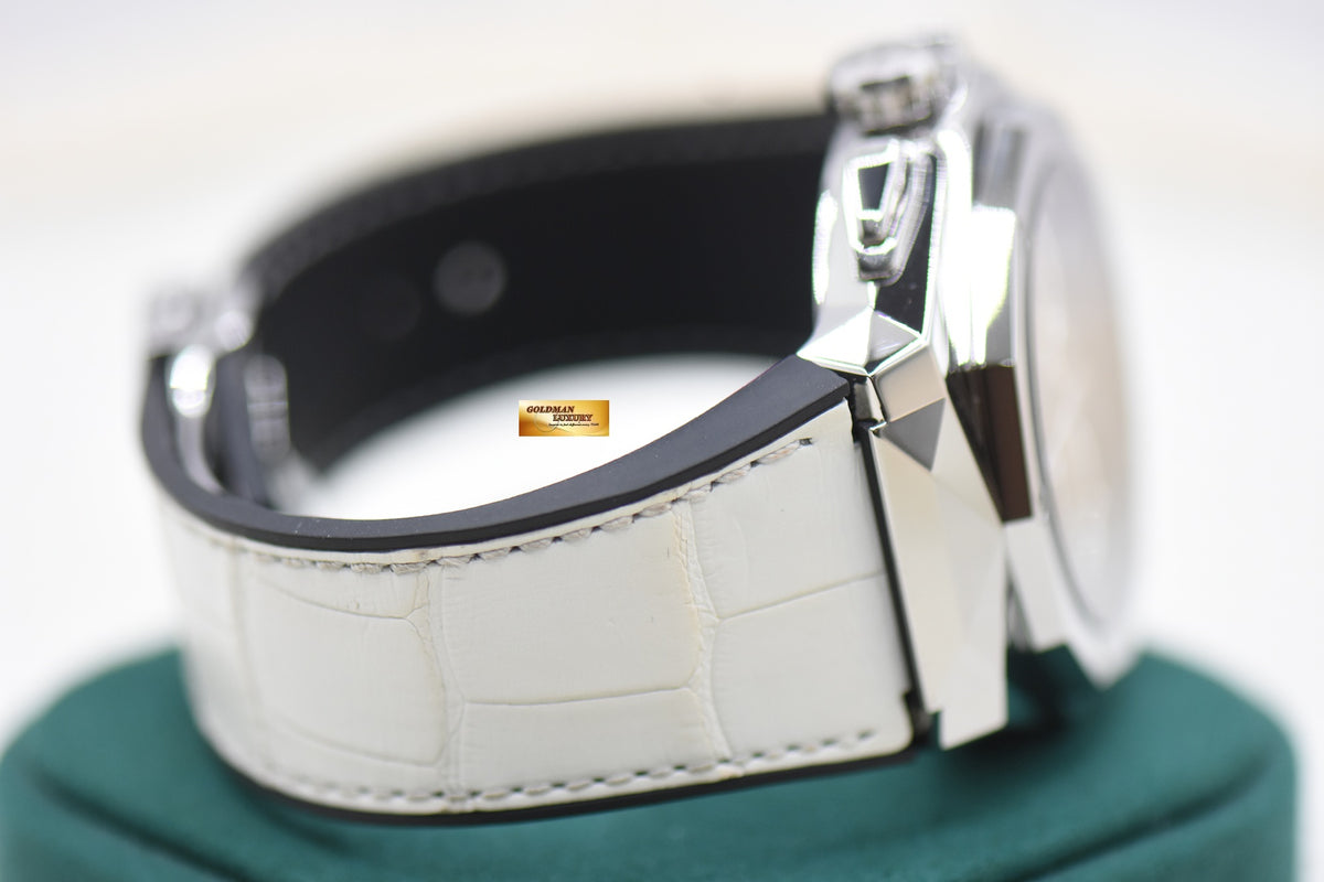 HUBLOT CLASSIC FUSION AEROFUSION CHRONOGRAPH 45mm TITANIUM IN ORLINSKI DESIGN WHITE RUBBER STRAP AUTOMATIC 525.NX.0127.LR (MINT)