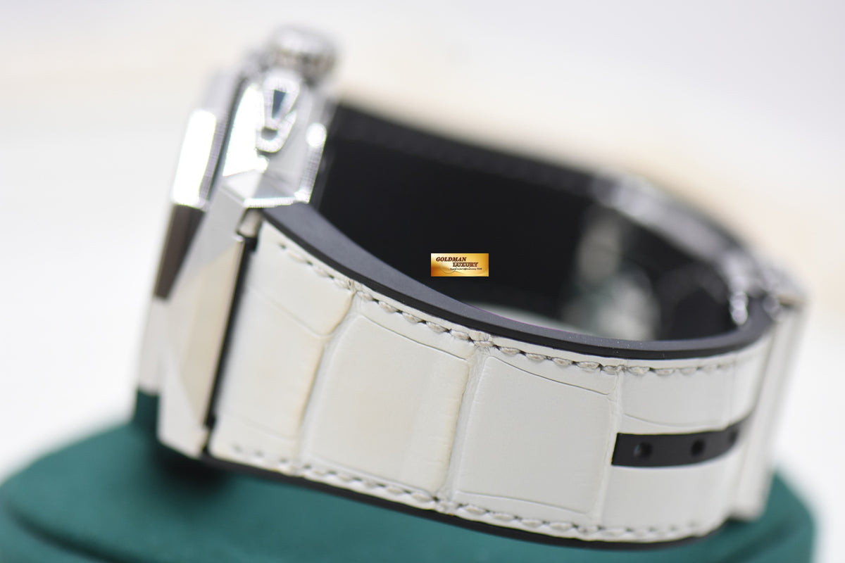 HUBLOT CLASSIC FUSION AEROFUSION CHRONOGRAPH 45mm TITANIUM IN ORLINSKI DESIGN WHITE RUBBER STRAP AUTOMATIC 525.NX.0127.LR (MINT)