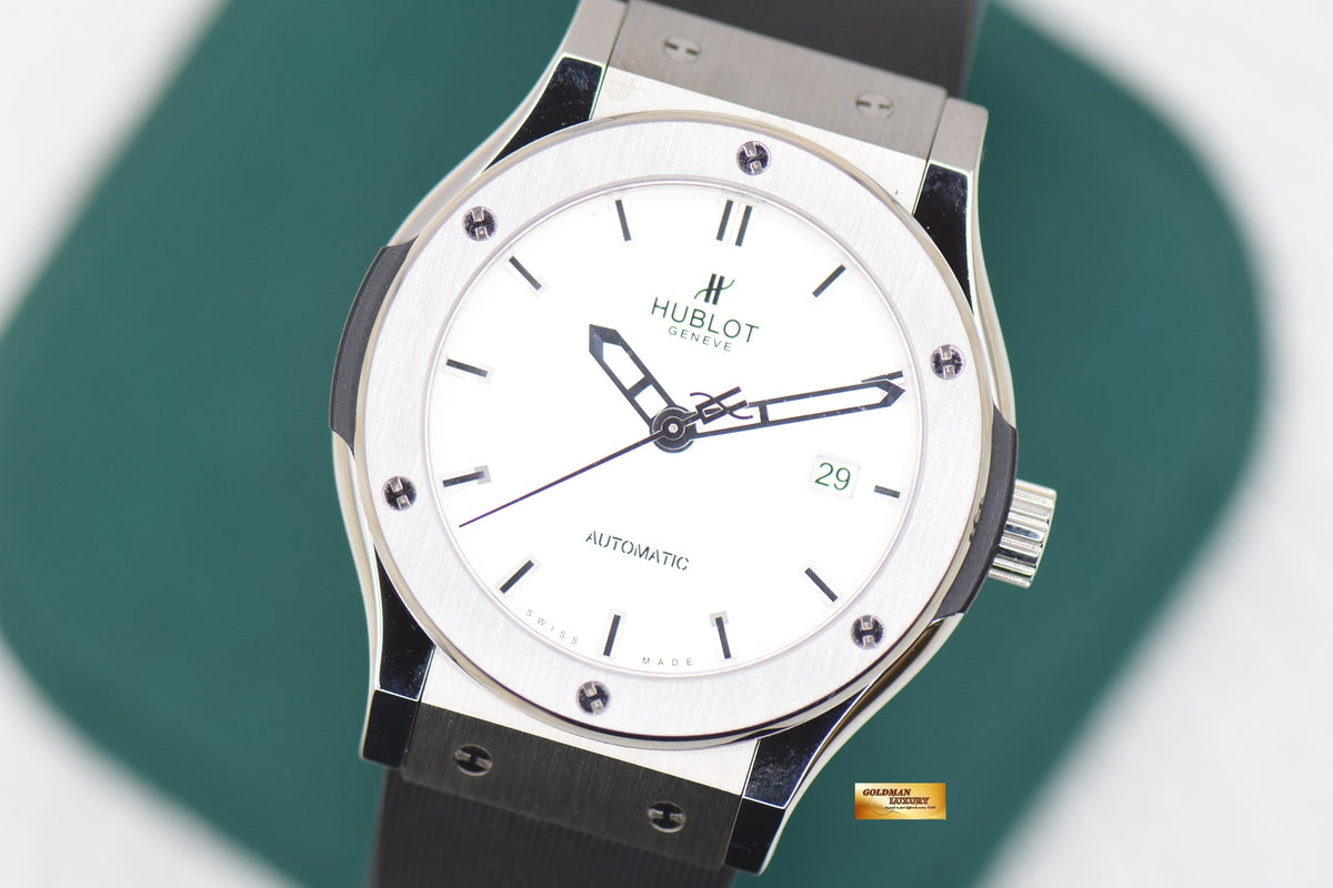 HUBLOT CLASSIC FUSION 42mm TITANIUM RUBBER STRAP OPALINE DIAL AUTOMATIC 542.NX.2610.RX (MINT)