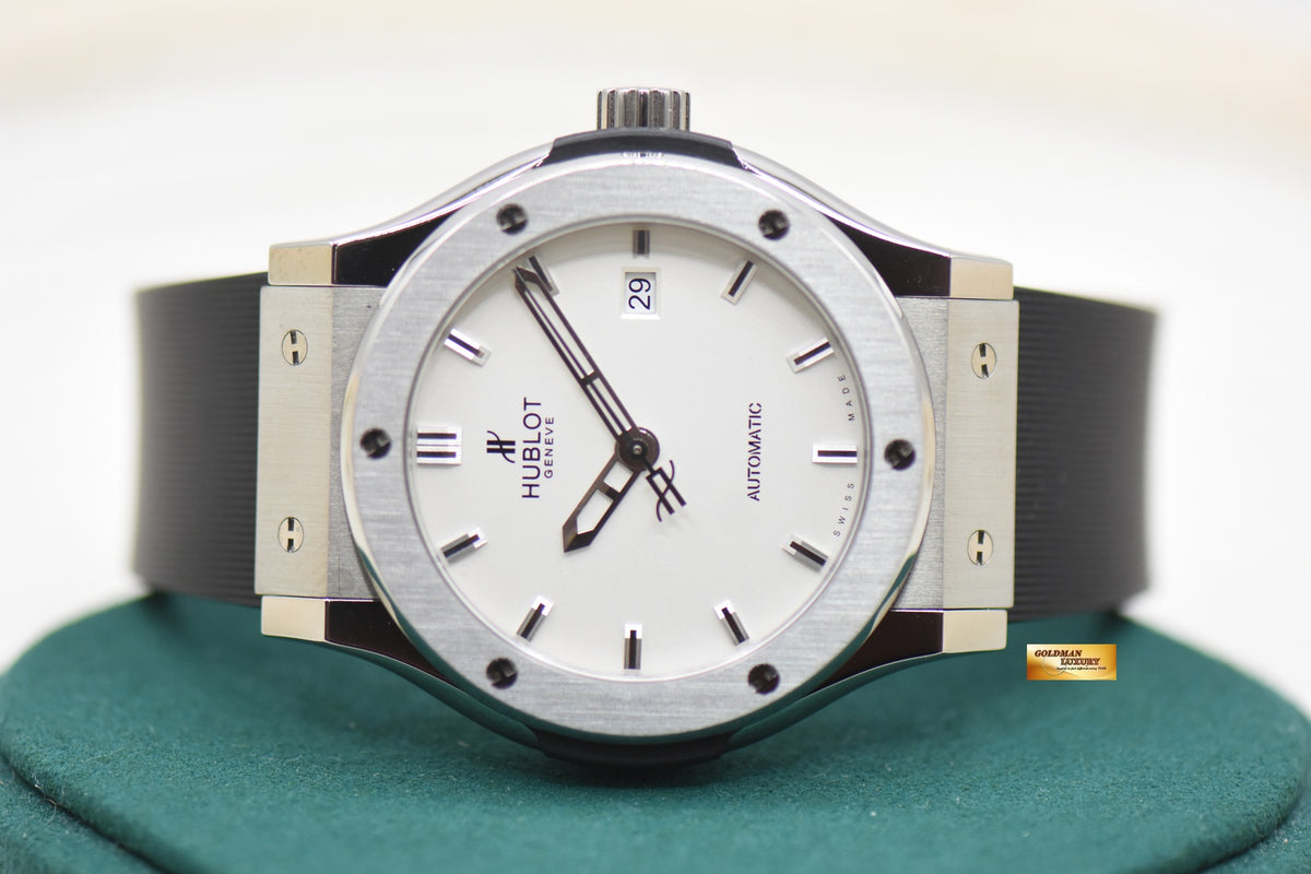 HUBLOT CLASSIC FUSION 42mm TITANIUM RUBBER STRAP OPALINE DIAL AUTOMATIC 542.NX.2610.RX (MINT)
