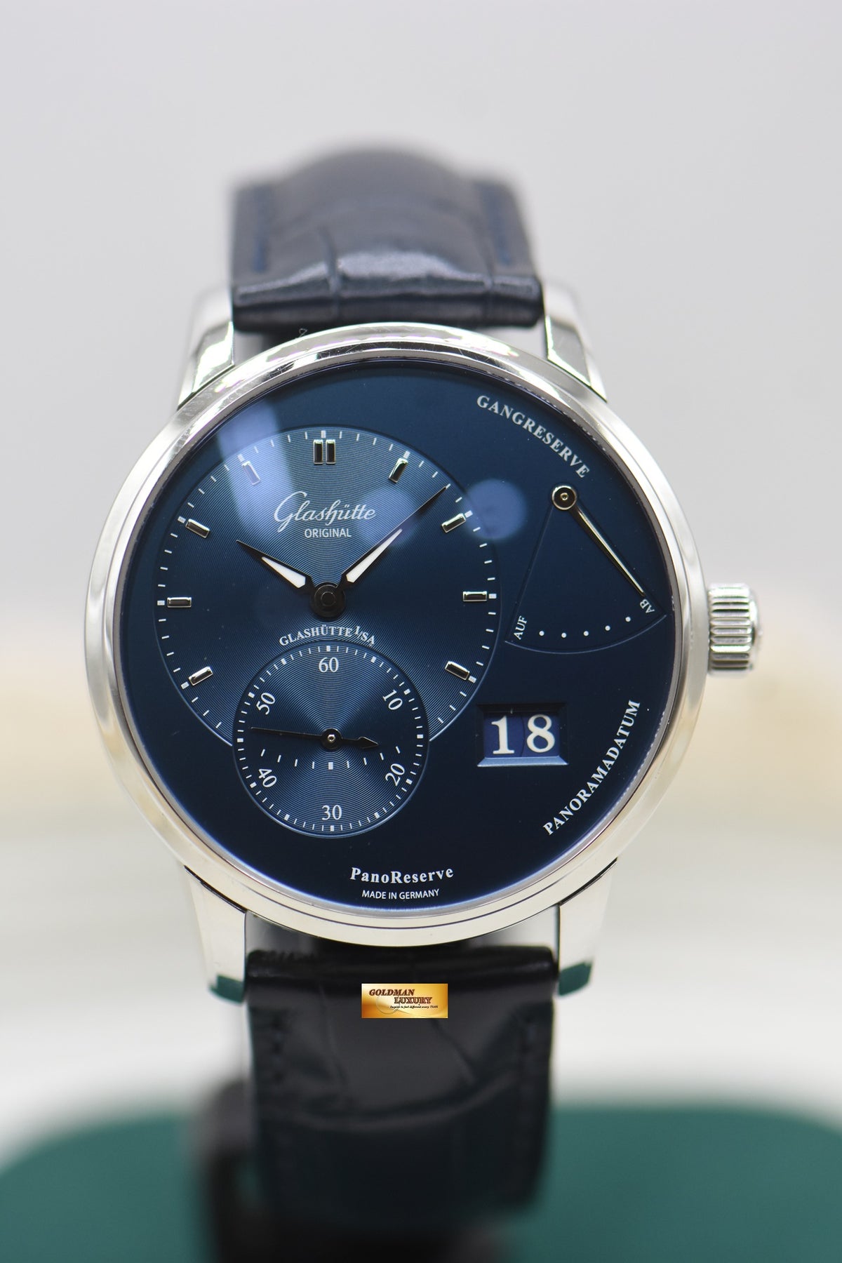 [SOLD] GLASHUTTE ORIGINAL PANORESERVE BIG DATE STEEL BLUE MANUAL 1-65-01-26-12-35 (MINT)