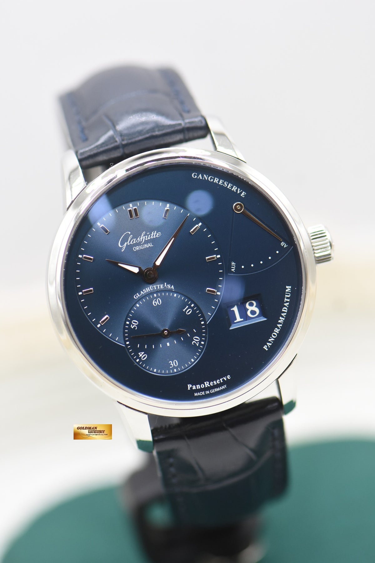[SOLD] GLASHUTTE ORIGINAL PANORESERVE BIG DATE STEEL BLUE MANUAL 1-65-01-26-12-35 (MINT)