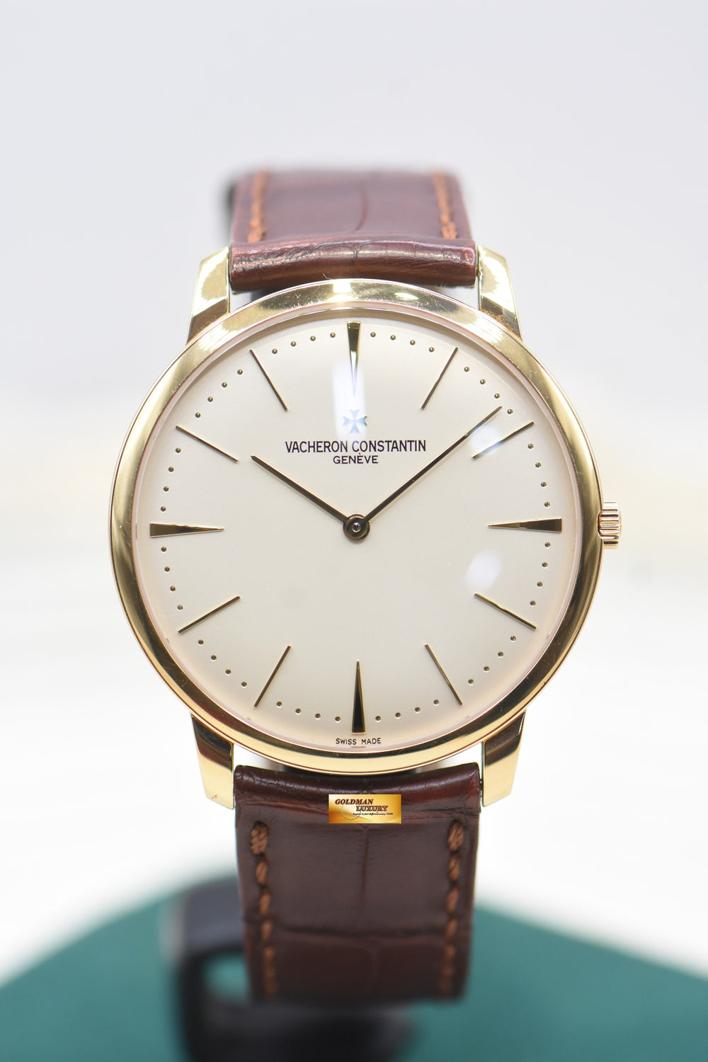 VACHERON CONSTANTIN PATRIMONY 40mm YELLOW GOLD IN LEATHER MANUAL WINDING 81180 (MINT)