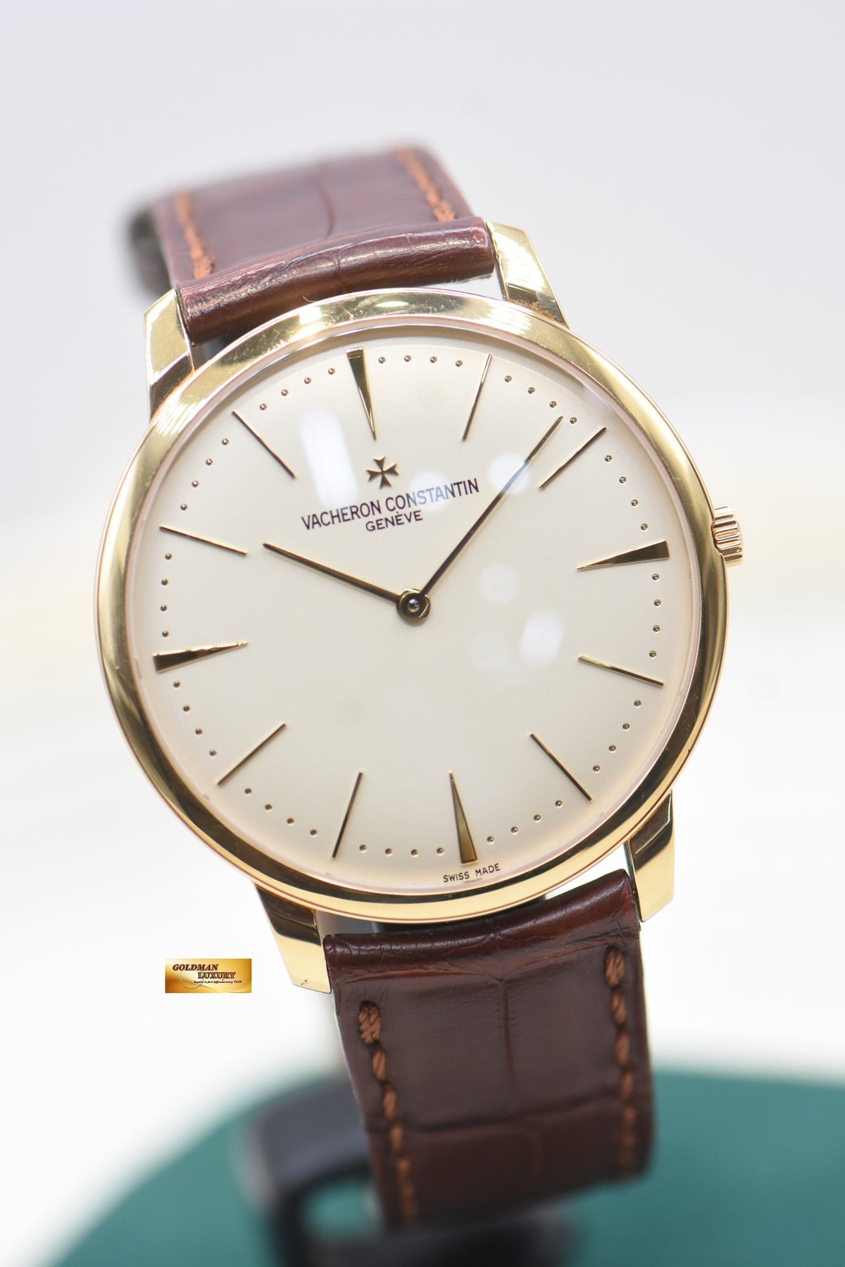 VACHERON CONSTANTIN PATRIMONY 40mm YELLOW GOLD IN LEATHER MANUAL WINDING 81180 (MINT)