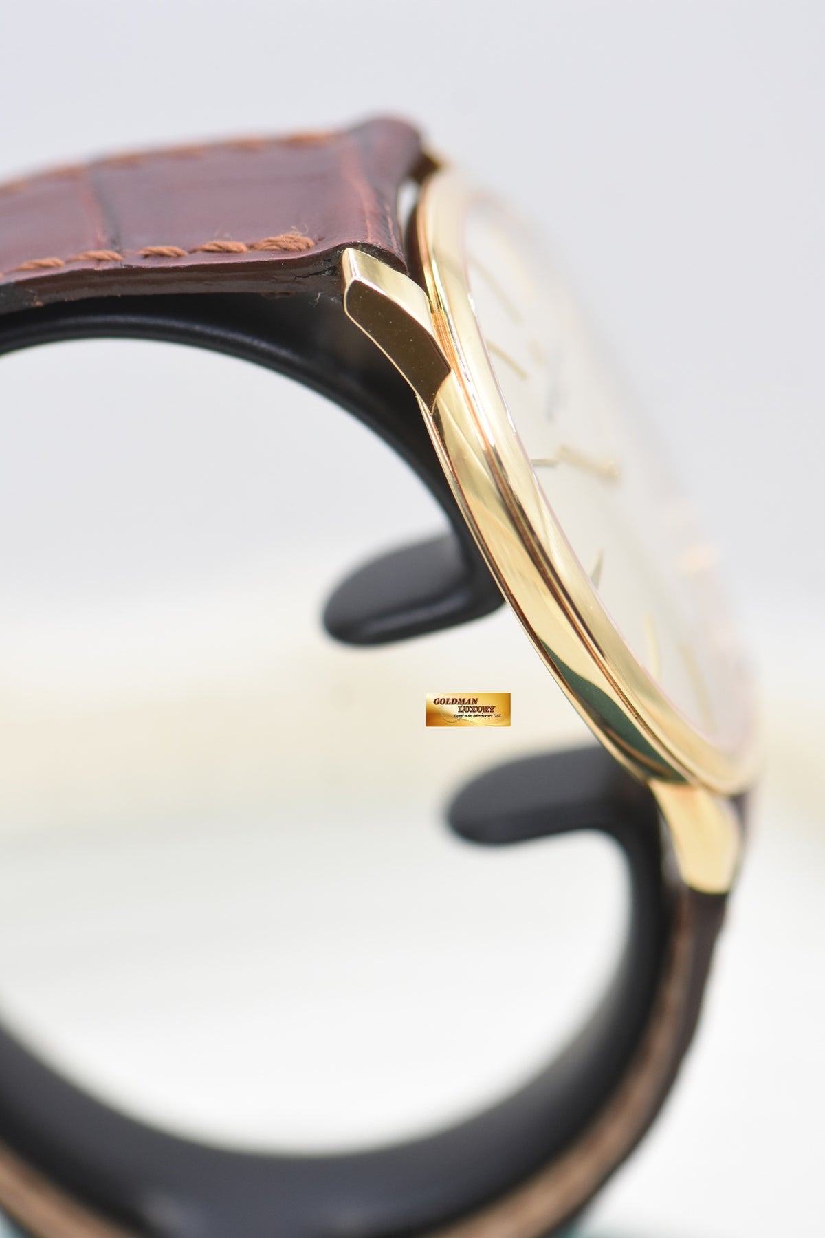 VACHERON CONSTANTIN PATRIMONY 40mm YELLOW GOLD IN LEATHER MANUAL WINDING 81180 (MINT)