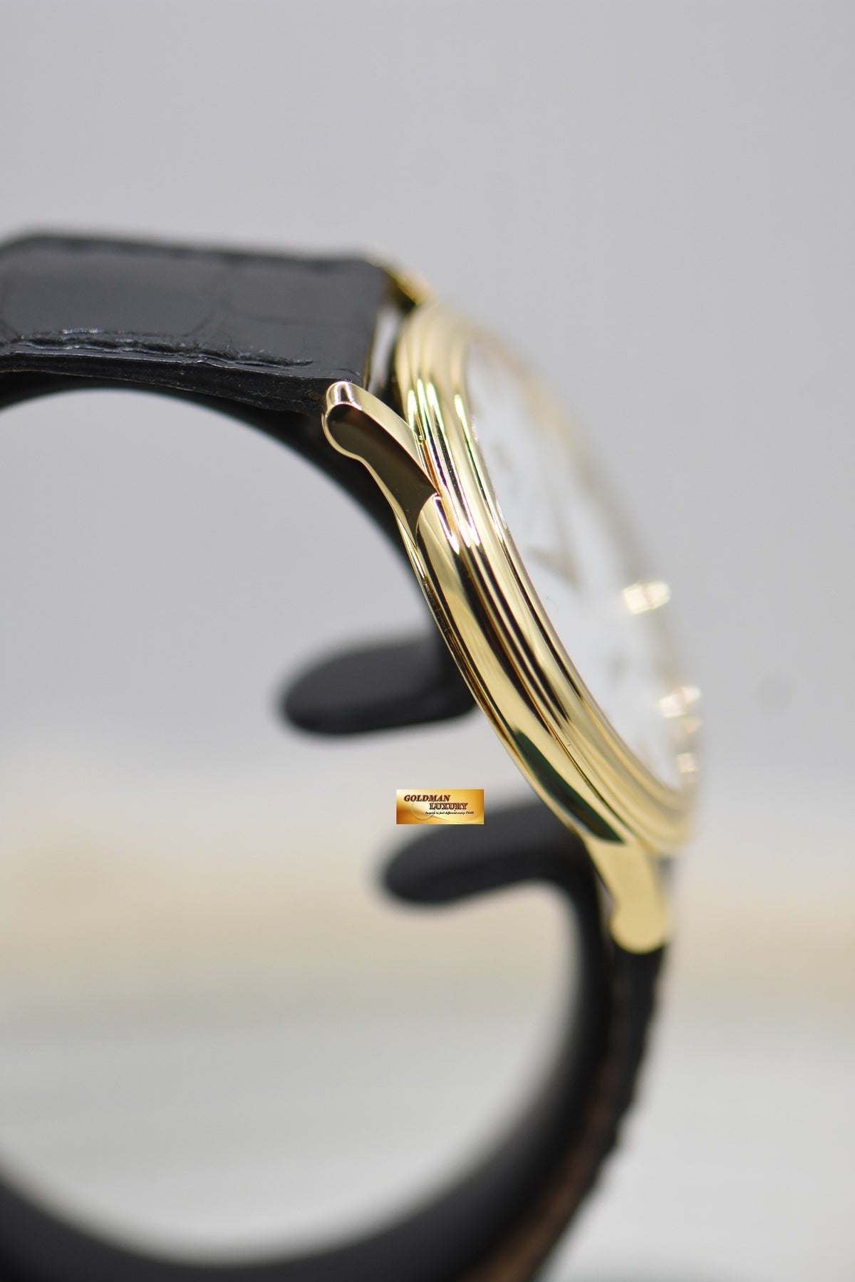 OMEGA CONSTELLATION 34mm CHRONOMETER SUB-SEC YELLOW GOLD IN LEATHER AUTOMATIC 4620.3100 (VINTAGE)