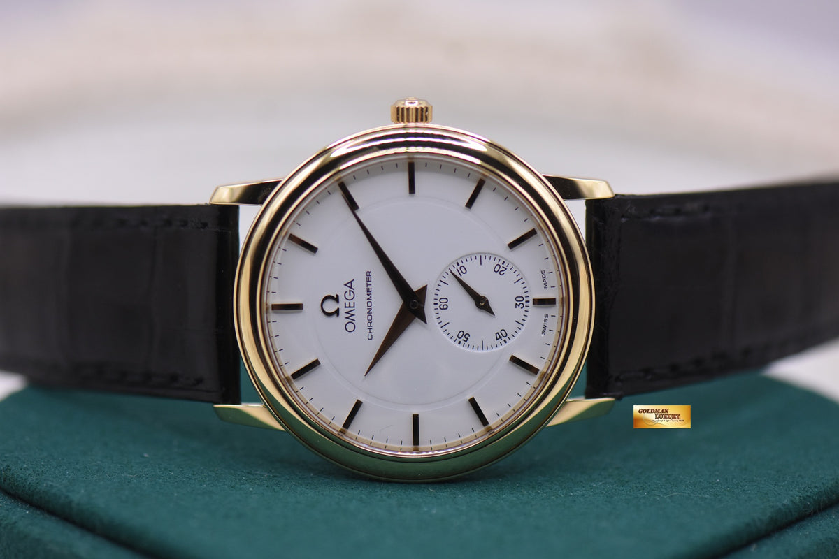 OMEGA CONSTELLATION 34mm CHRONOMETER SUB-SEC YELLOW GOLD IN LEATHER AUTOMATIC 4620.3100 (VINTAGE)